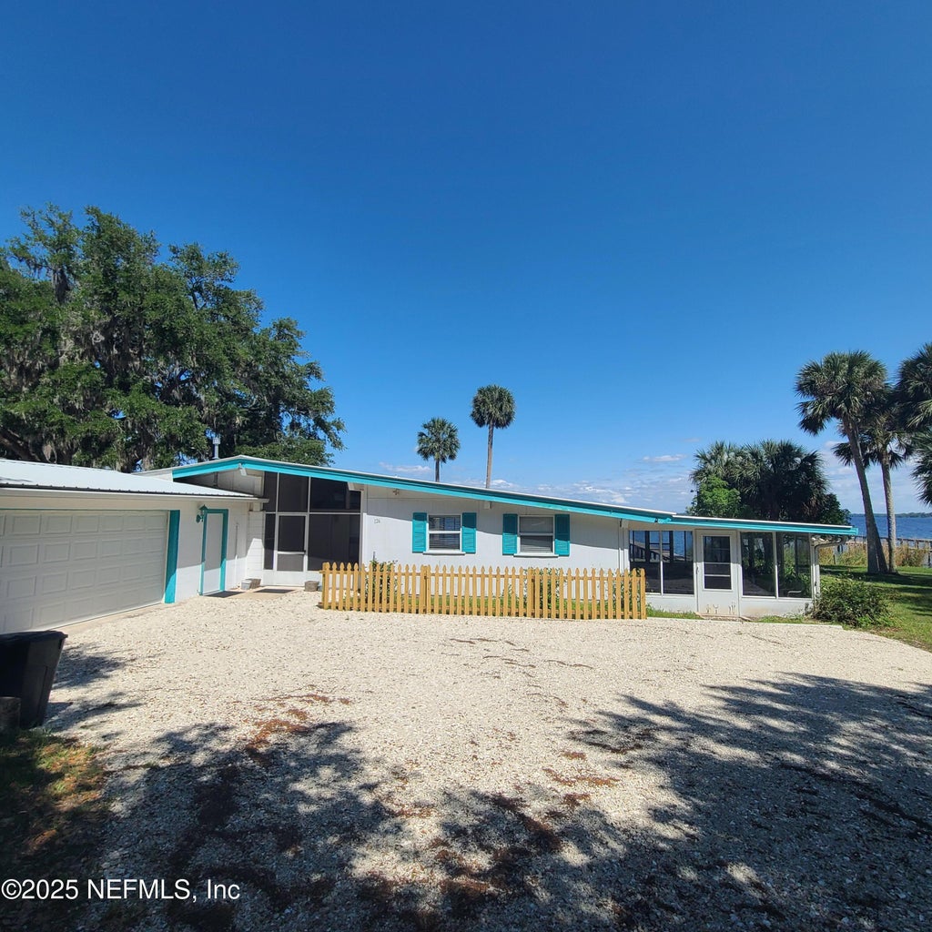 Crescent City, Florida, 32112, United States, 3 Bedrooms Bedrooms, ,2 BathroomsBathrooms,Residential,For Sale,1942531