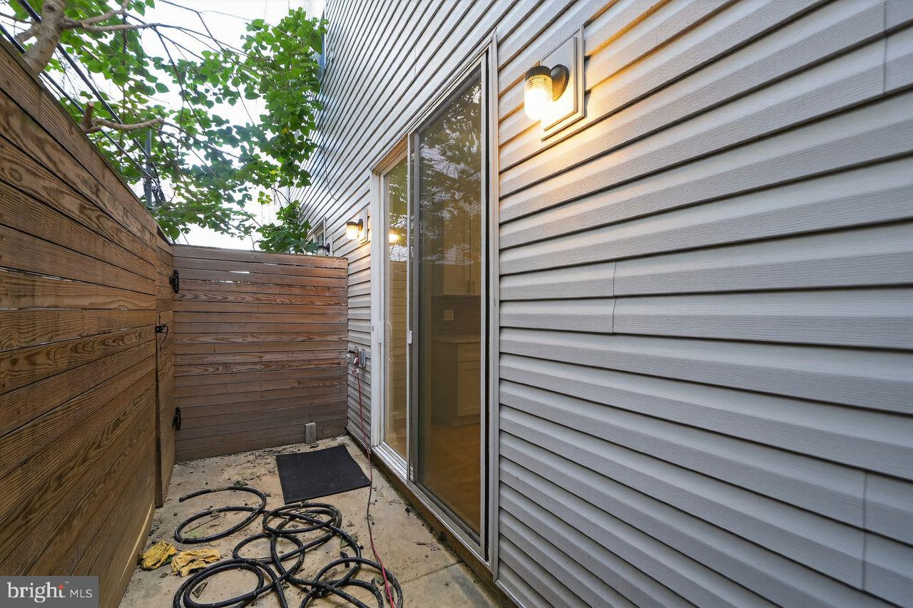 Philadelphia, Pennsylvania, 19146, United States, 4 Bedrooms Bedrooms, ,3 BathroomsBathrooms,Residential,For Sale,1960964