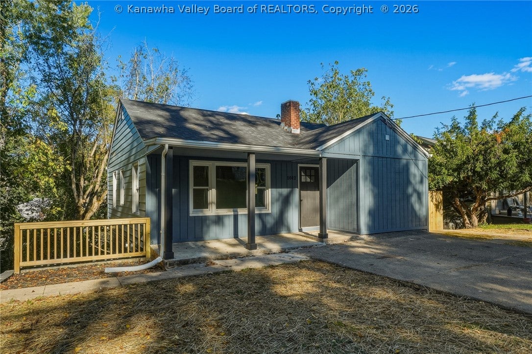 Wilkie Dr, Charleston, WV 25314