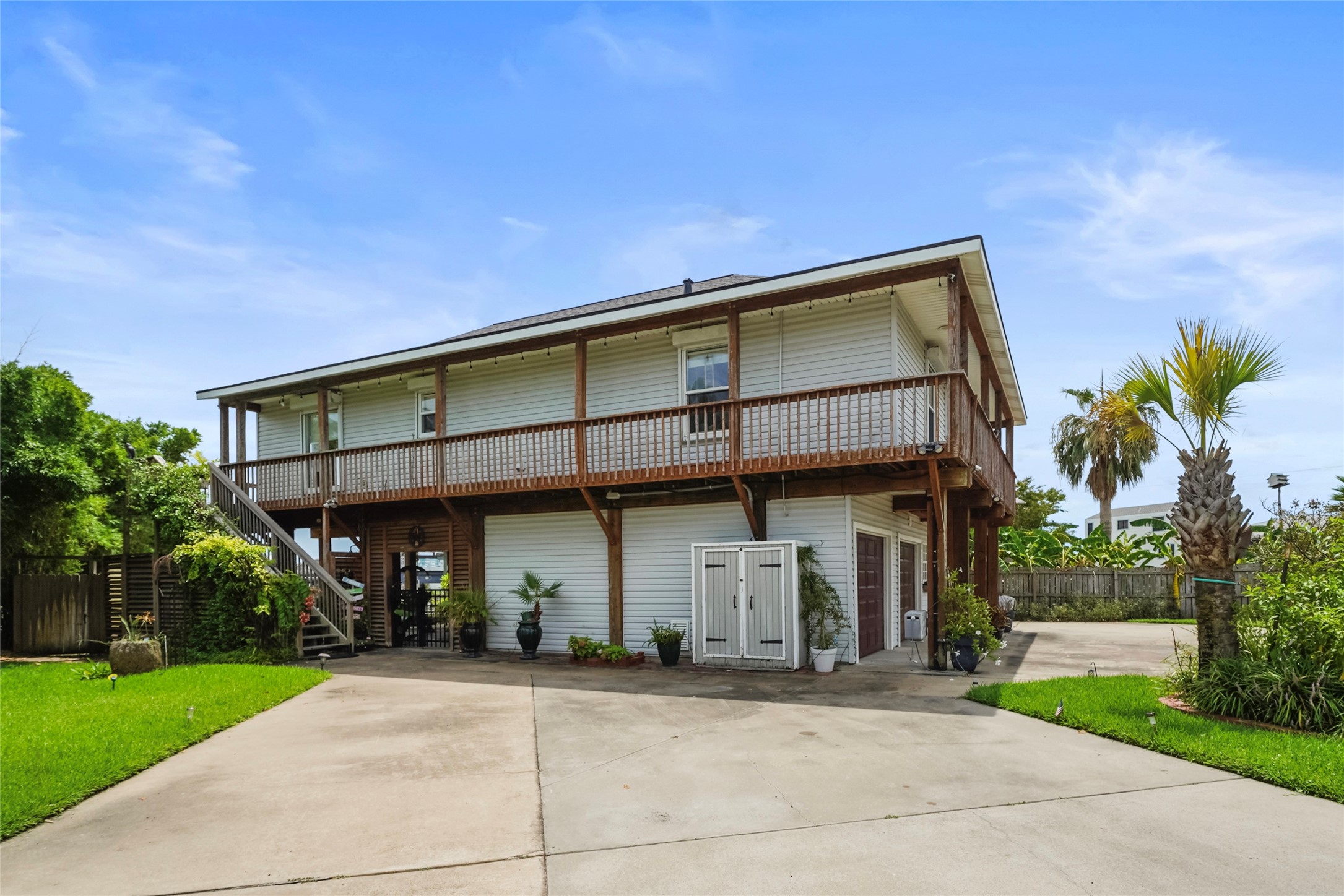 Jamaica Beach, Texas, 77554, United States, 3 Bedrooms Bedrooms, ,4 BathroomsBathrooms,Residential,For Sale,1932424