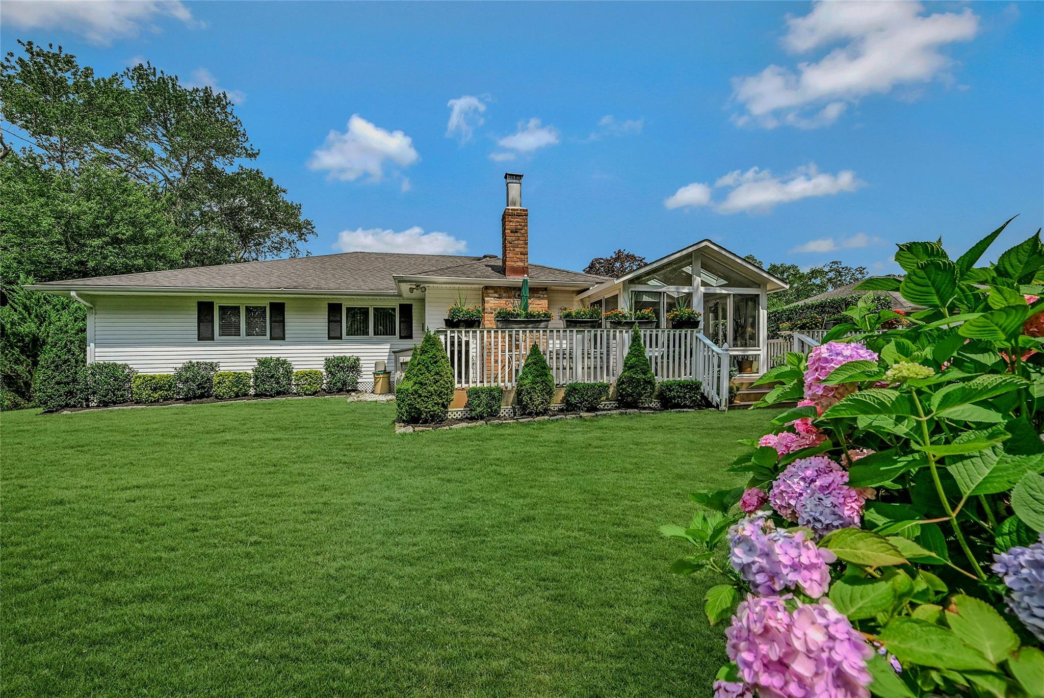 Sayville, New York, 11782, United States, 3 Bedrooms Bedrooms, ,2 BathroomsBathrooms,Residential,For Sale,1892775