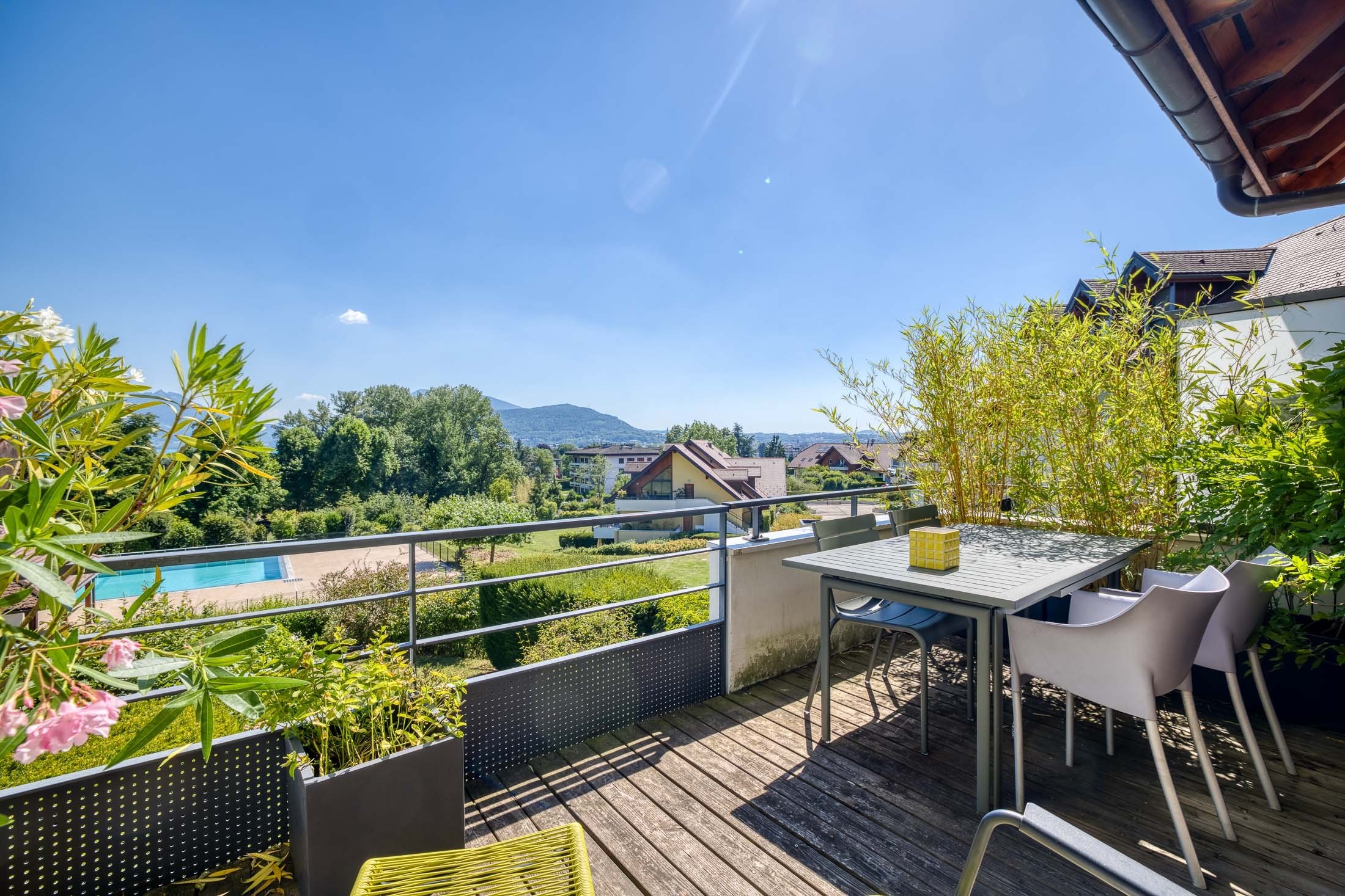  ANNECY LE VIEUX - FLAT 95 M² - SWIMMING POOL - LAKE & MOUNTAINS VIEW - 物件實景
