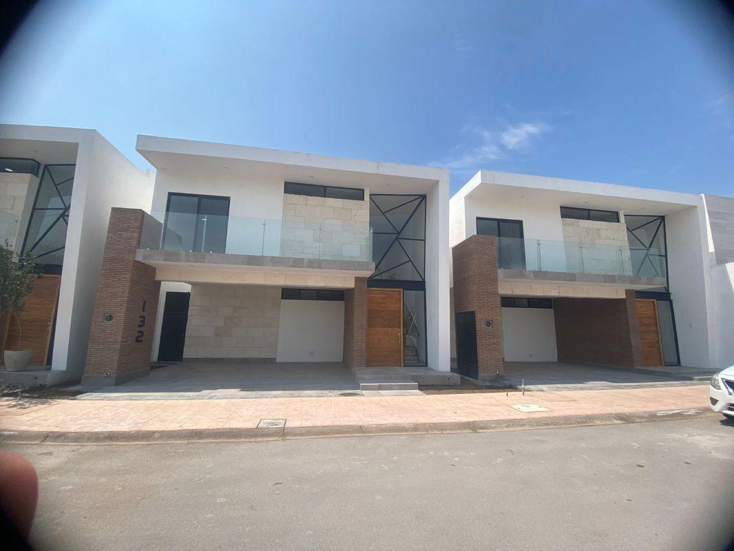 CAMPI?A CORDOVESA, Torreón, Coahuila de Zaragoza, 27018, Mexico, 3 Bedrooms Bedrooms, ,3 BathroomsBathrooms,Residential,For Sale,CAMPI?A CORDOVESA,1624799