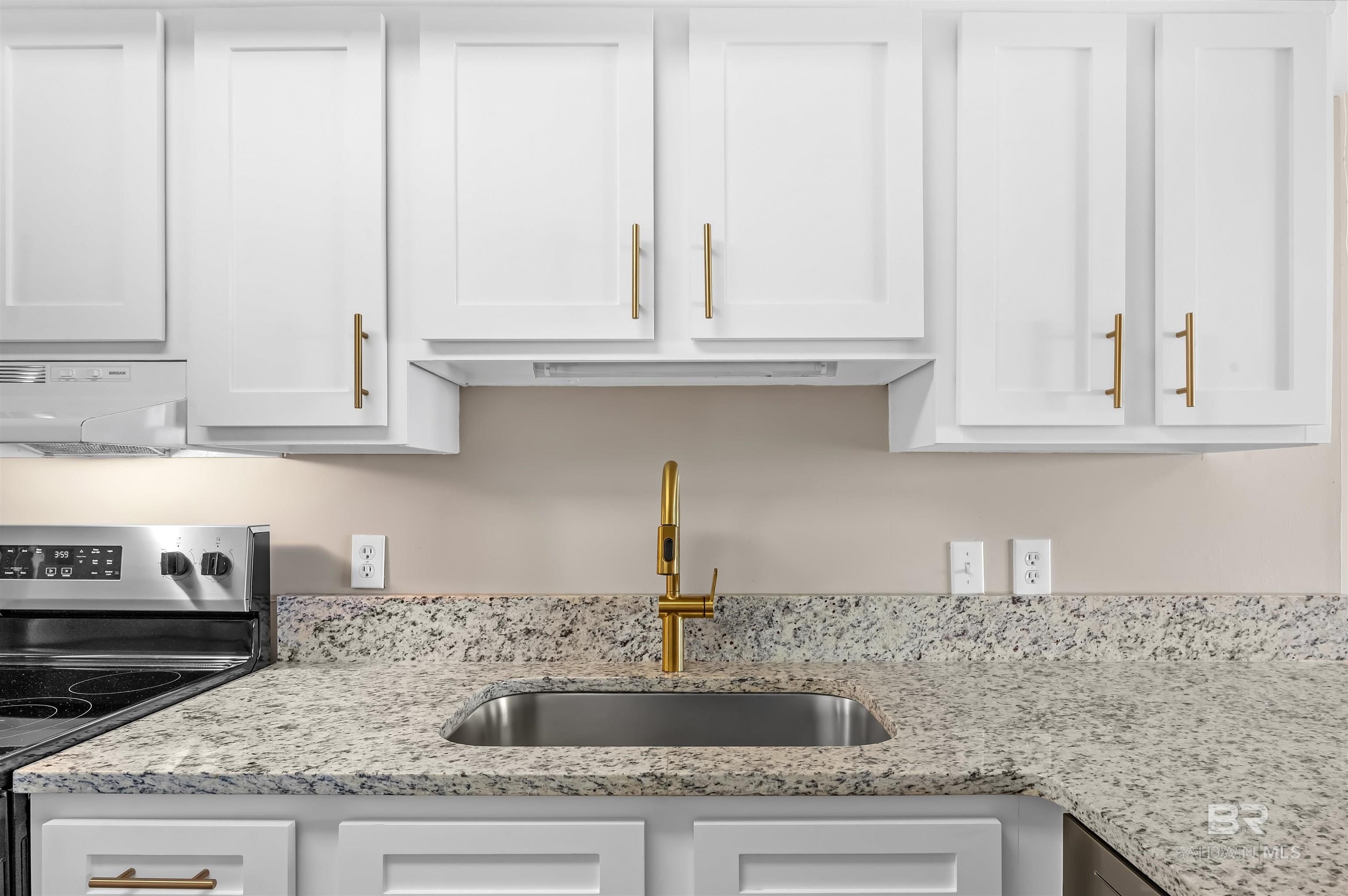 Gulf Shores, Alabama, 36542, United States, 3 Bedrooms Bedrooms, ,3 BathroomsBathrooms,Residential,For Sale,1979654