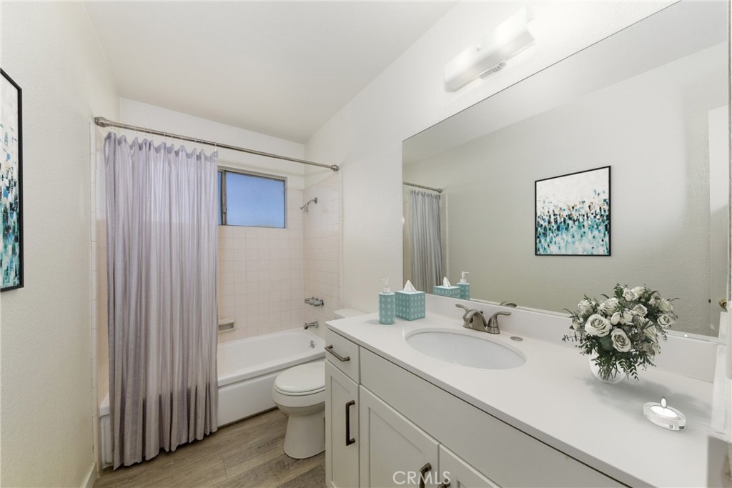 Ontario, California, 91762, United States, 4 Bedrooms Bedrooms, ,2 BathroomsBathrooms,Residential,For Sale,1930288