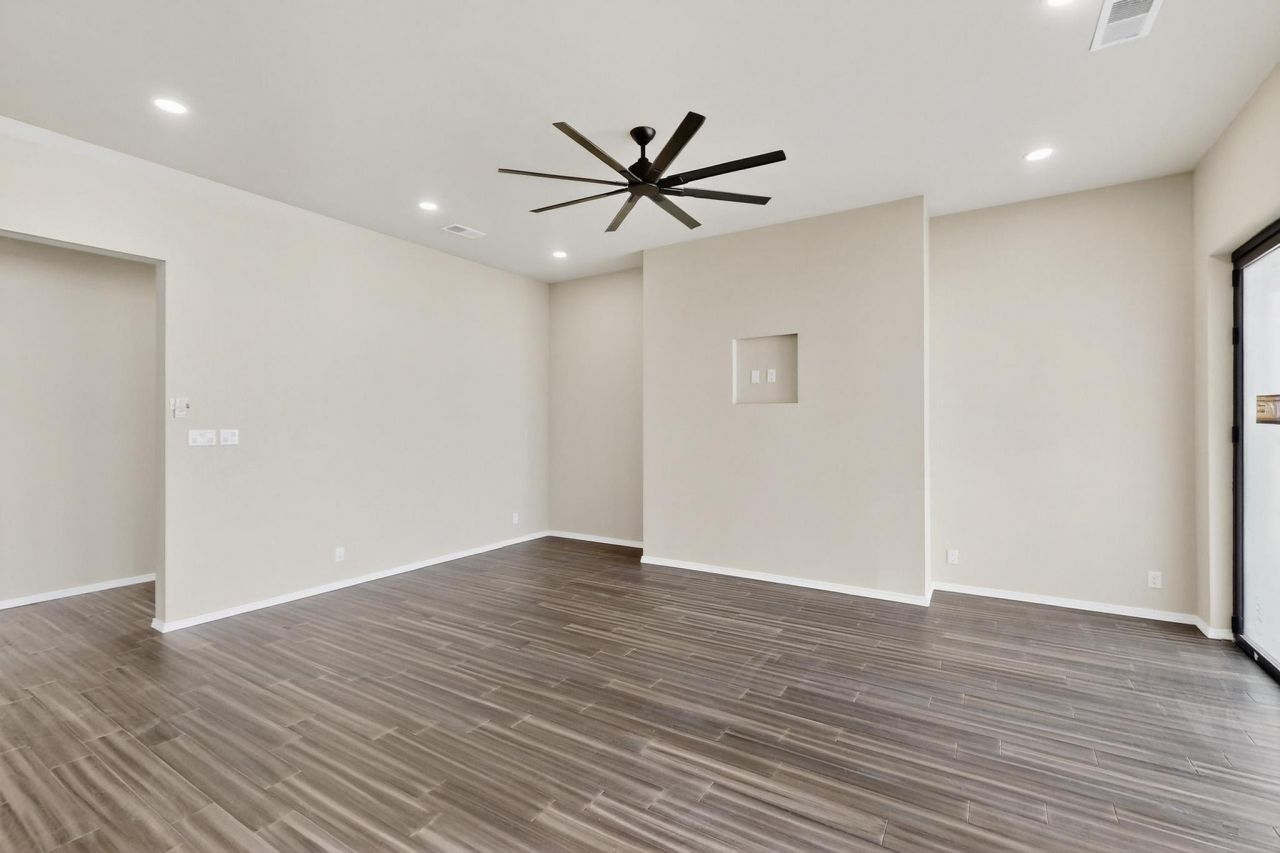 Albuquerque, New Mexico, 87120, United States, 3 Bedrooms Bedrooms, ,3 BathroomsBathrooms,Residential,For Sale,1876398