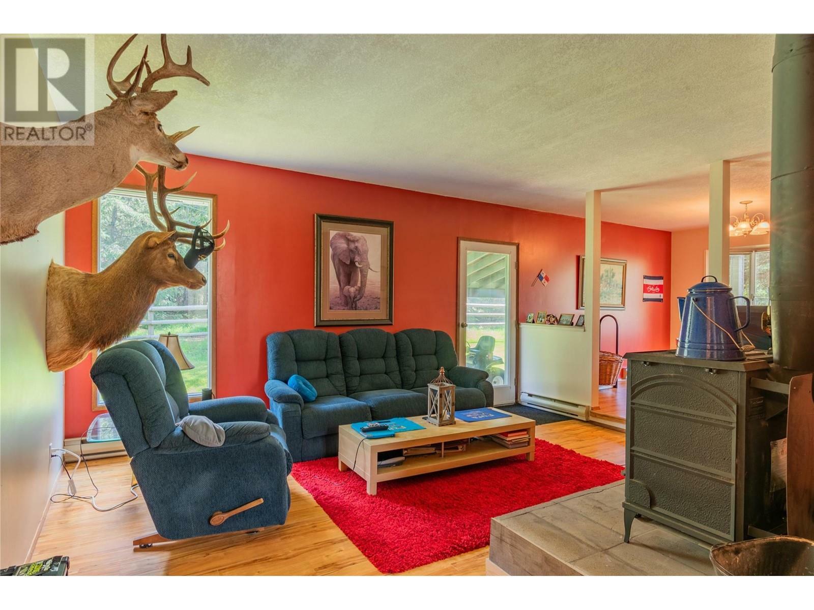 WINLAW, British Columbia, V0G 2J0, CA, 3 Bedrooms Bedrooms, ,2 BathroomsBathrooms,Residential,For Sale,1839031