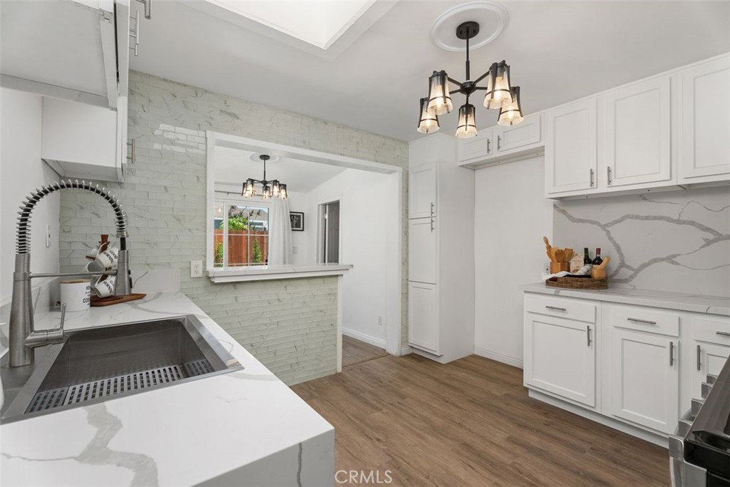 Santa Ana, California, 92701, United States, ,Residential,For Sale,1849845