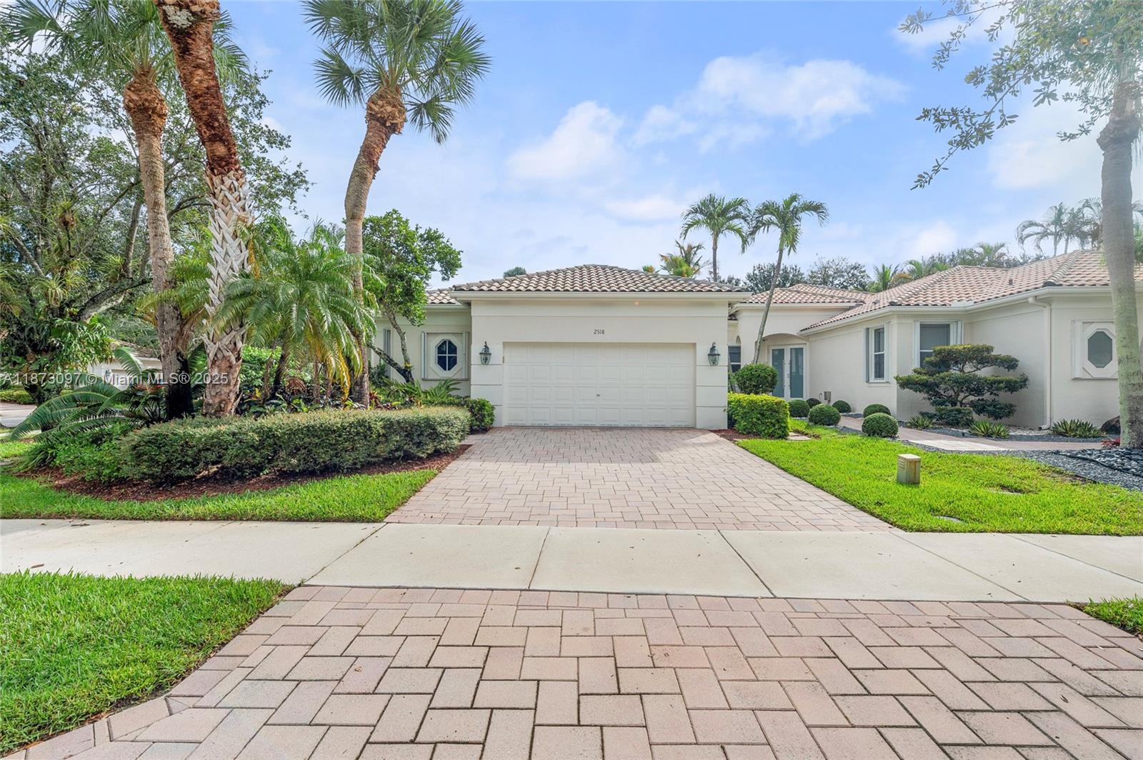 Weston, Florida, 33327, United States, 3 Bedrooms Bedrooms, ,3 BathroomsBathrooms,Residential,For Sale,1942186