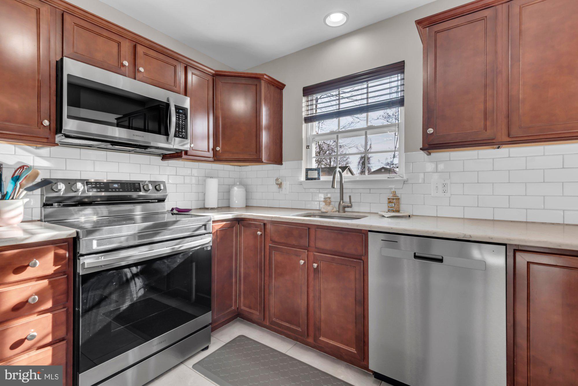 Shady Side, Maryland, 20764, United States, 4 Bedrooms Bedrooms, ,3 BathroomsBathrooms,Residential,For Sale,2011668