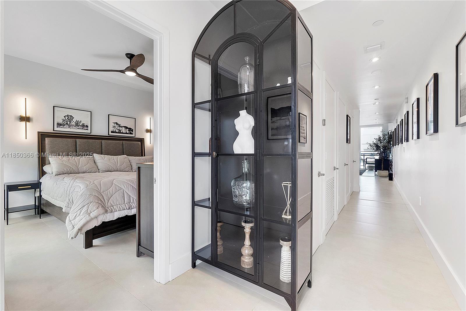 Miami Beach, Florida, 33140, United States, 1 Bedroom Bedrooms, ,1 BathroomBathrooms,Residential,For Sale,1906167