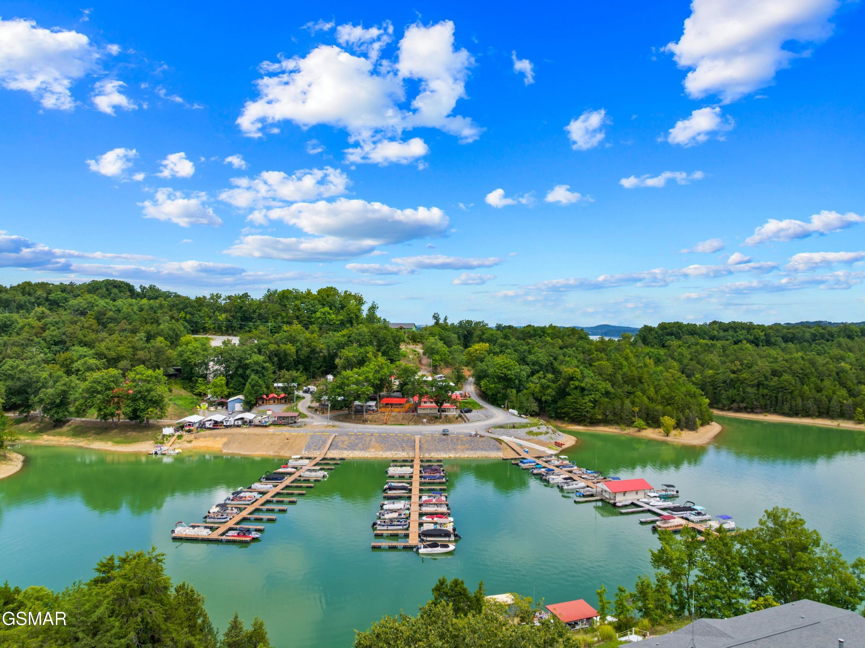 Dandridge, Tennessee, 37725, United States, 3 Bedrooms Bedrooms, ,2 BathroomsBathrooms,Residential,For Sale,1982636