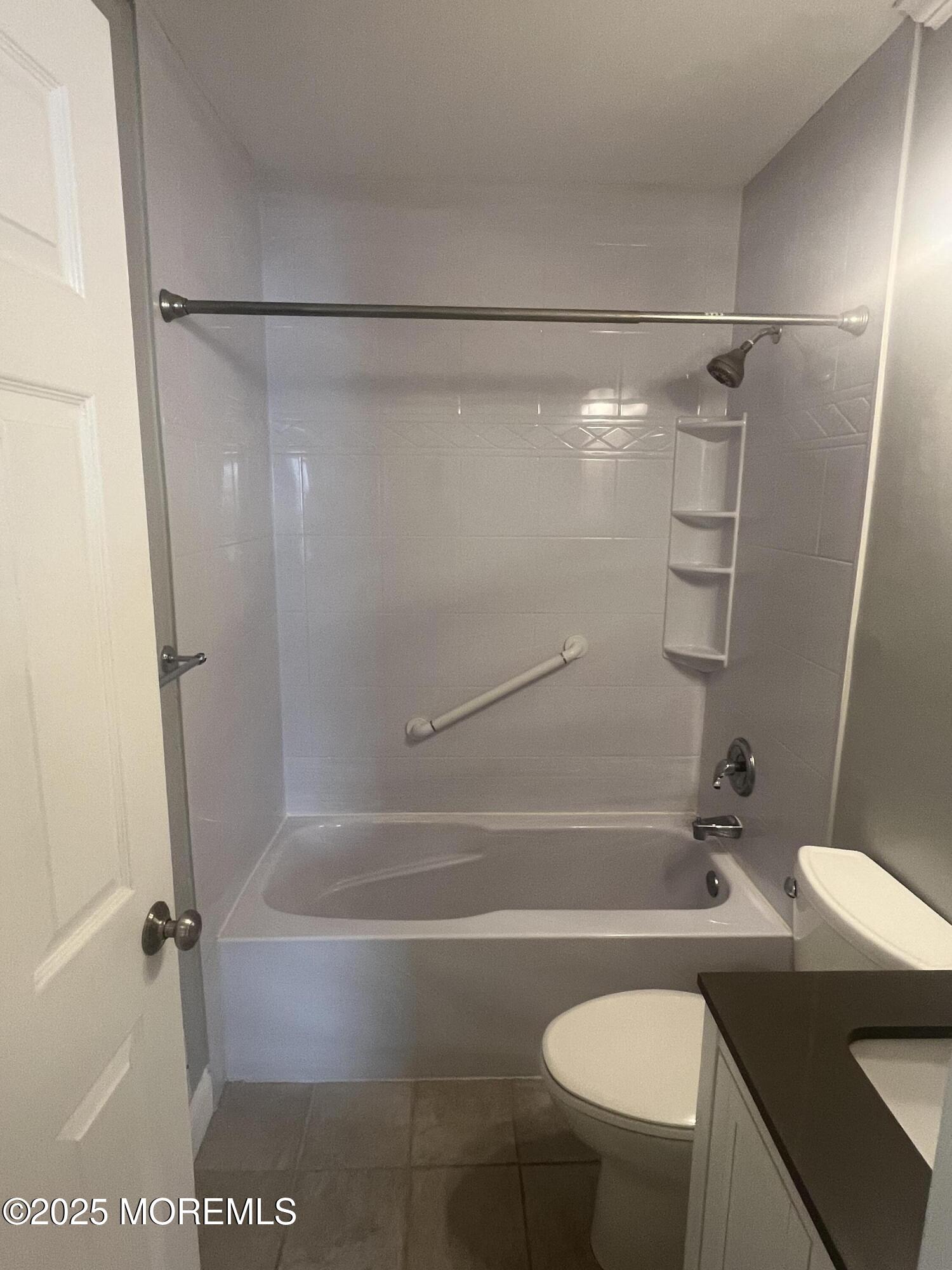 Eatontown, New Jersey, 07724, United States, 2 Bedrooms Bedrooms, ,2 BathroomsBathrooms,Residential,For Sale,1947045