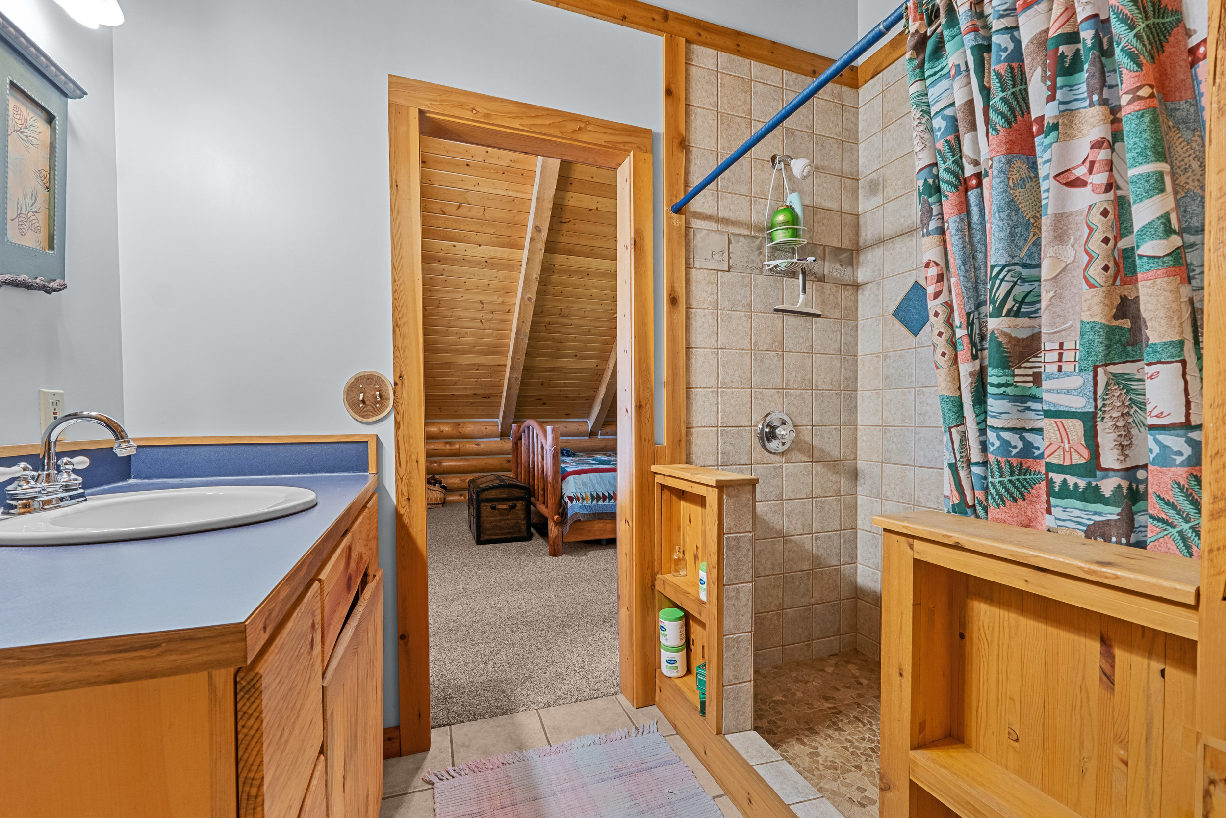 Colville, Washington, 99114, United States, 2 Bedrooms Bedrooms, ,3 BathroomsBathrooms,Residential,For Sale,1763209