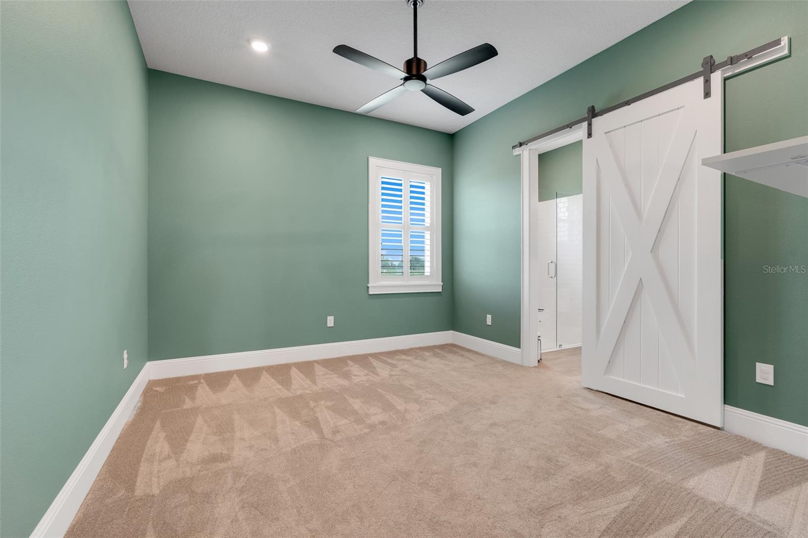 GROVELAND, Florida, 34736, United States, 4 Bedrooms Bedrooms, ,5 BathroomsBathrooms,Residential,For Sale,1792752