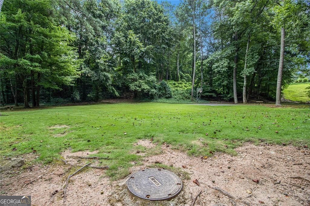 Roswell, Georgia, 30075, United States, 6 Bedrooms Bedrooms, ,4 BathroomsBathrooms,Residential,For Sale,1910371