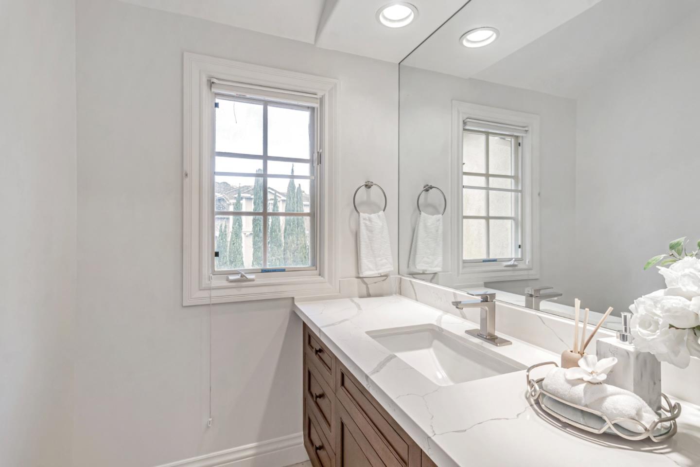 San Carlos, California, 94070, United States, 5 Bedrooms Bedrooms, ,5 BathroomsBathrooms,Residential,For Sale,1700172