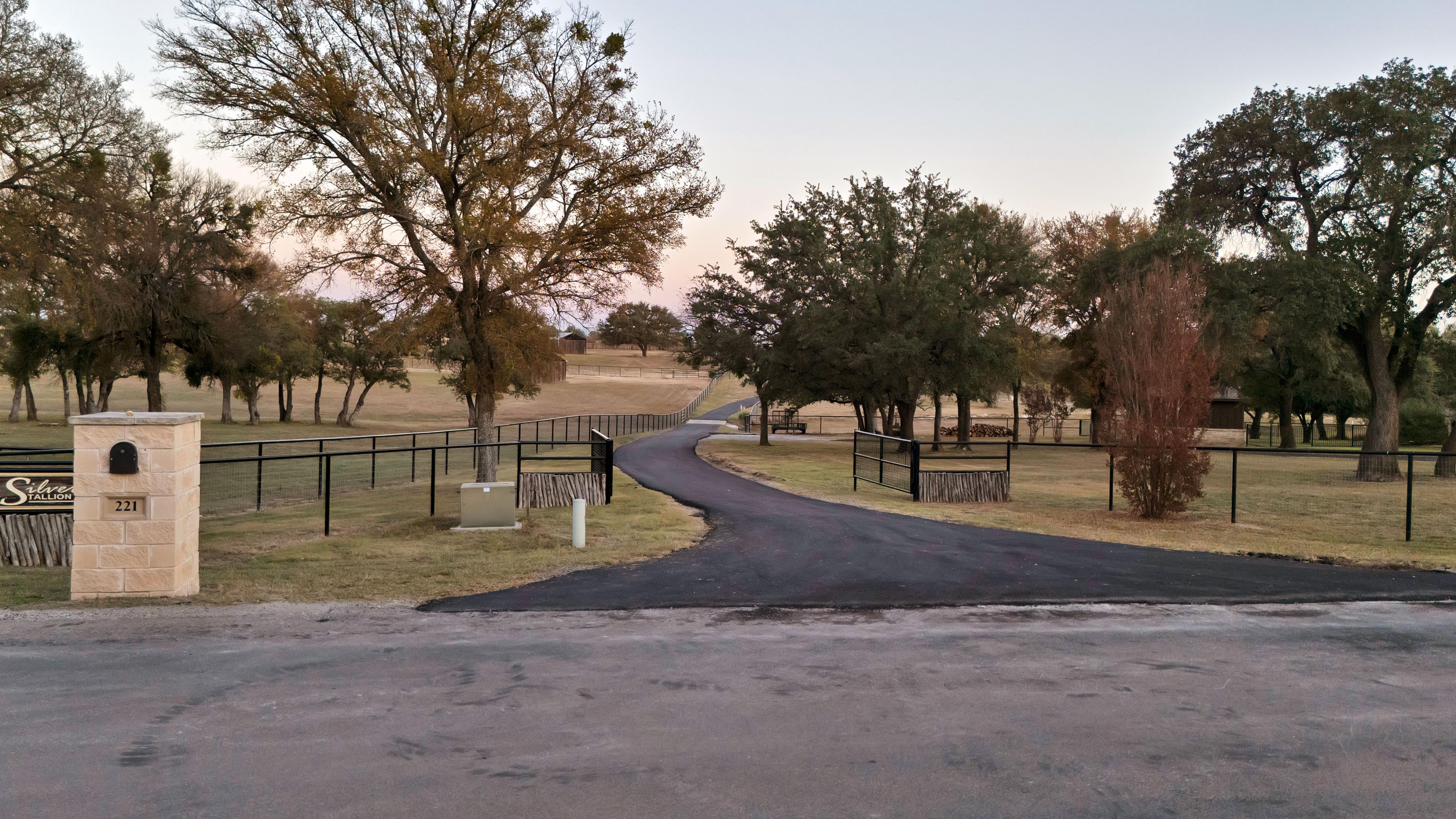  221 Silver Spur, Weatherford, TX, 76087 - 物件實景