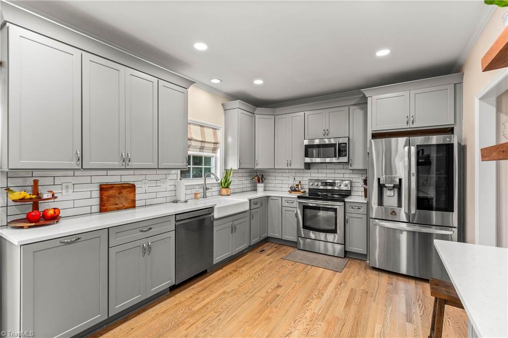 Clemmons, North Carolina, 27012, United States, 4 Bedrooms Bedrooms, ,3 BathroomsBathrooms,Residential,For Sale,1902242