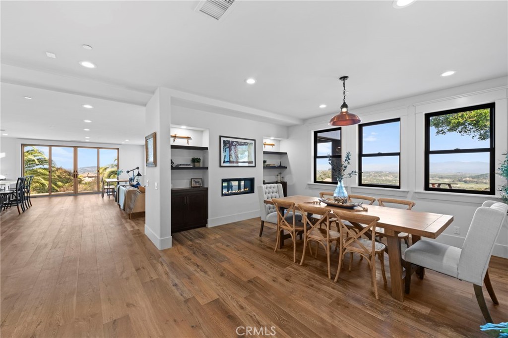 Murrieta, California, 92562, United States, 4 Bedrooms Bedrooms, ,4 BathroomsBathrooms,Residential,For Sale,1991756