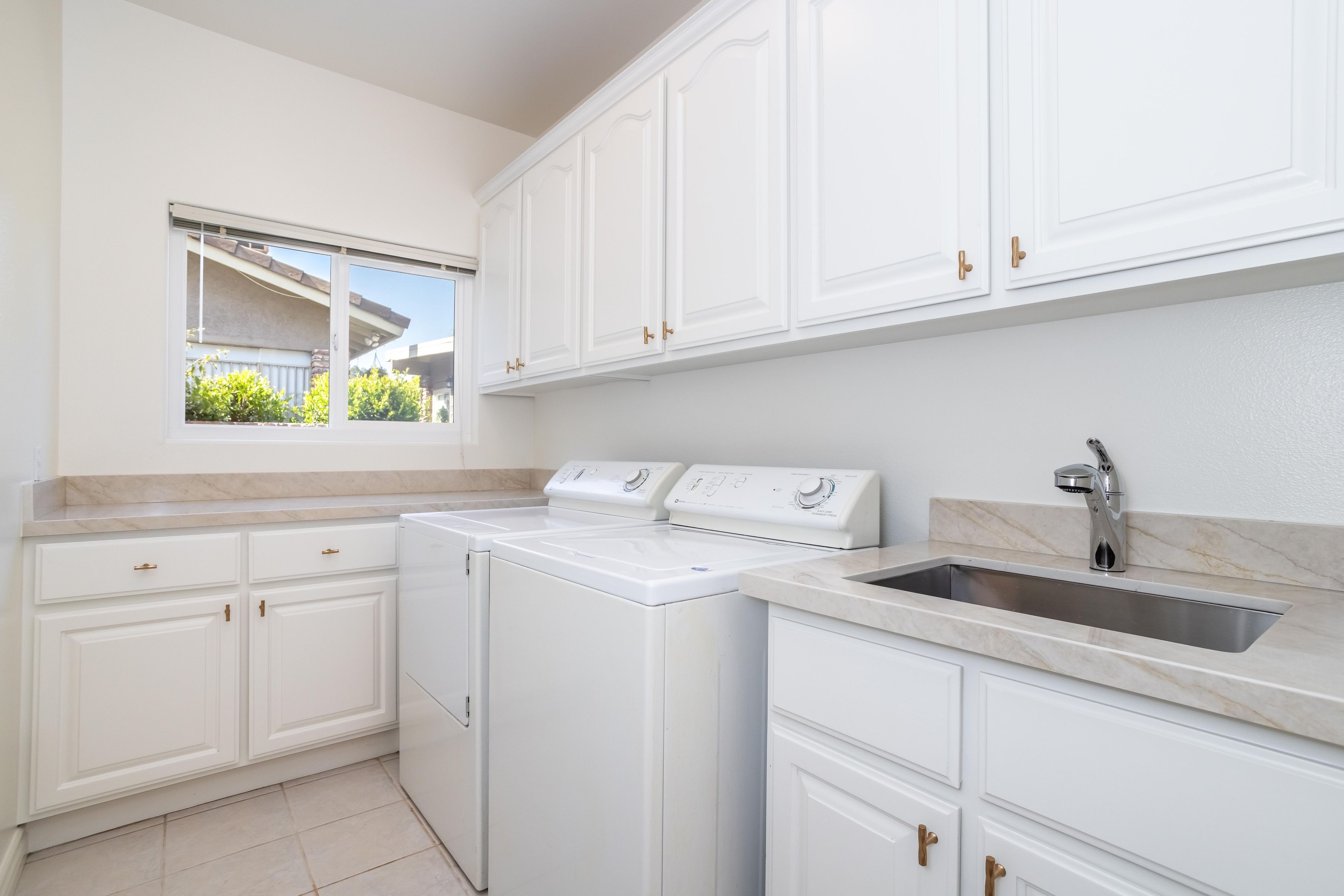  Elegantly Updated and Move-In Ready - 物件實景