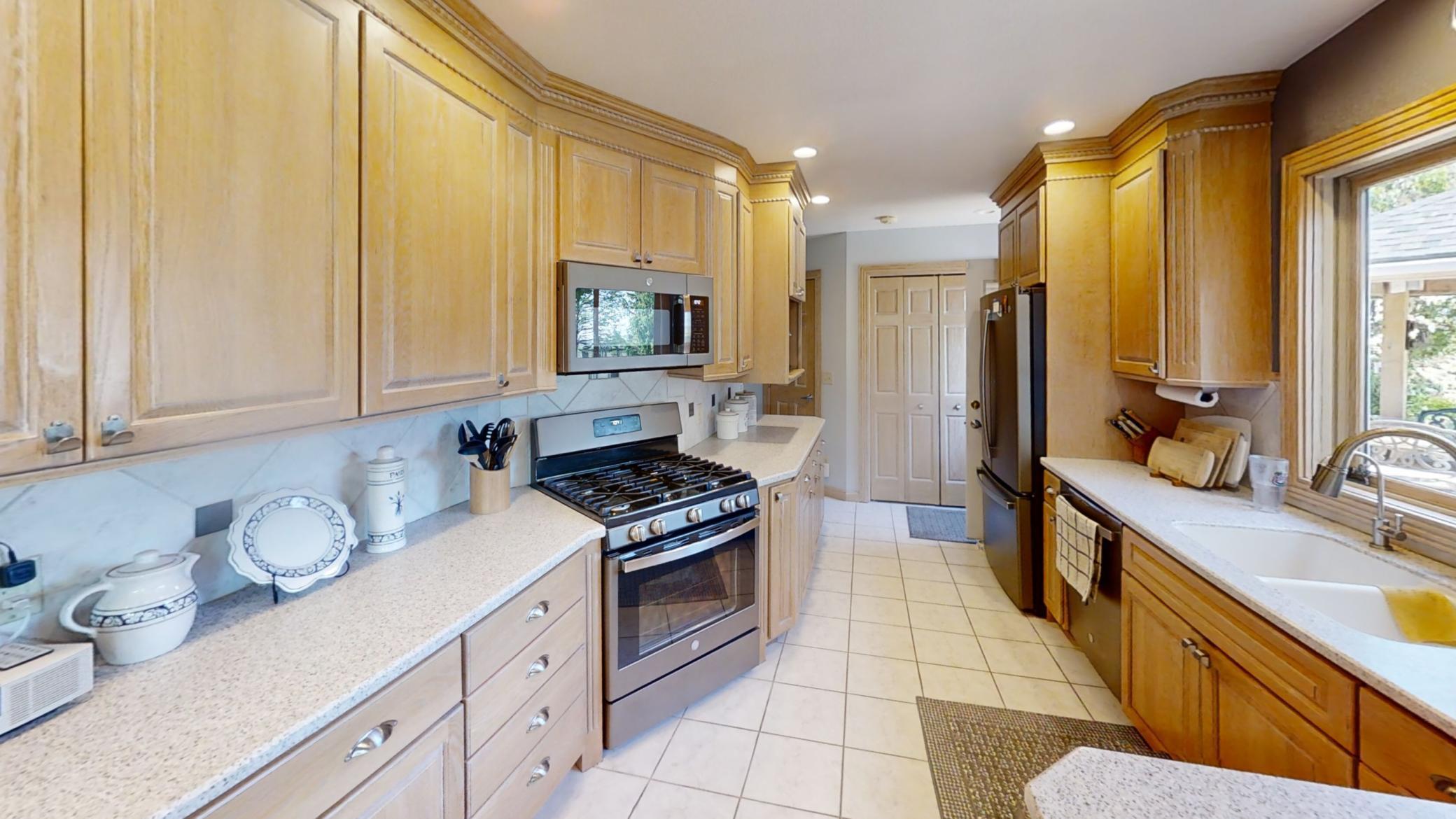 Alden, Minnesota, 56009, United States, 4 Bedrooms Bedrooms, ,1 BathroomBathrooms,Residential,For Sale,1920327