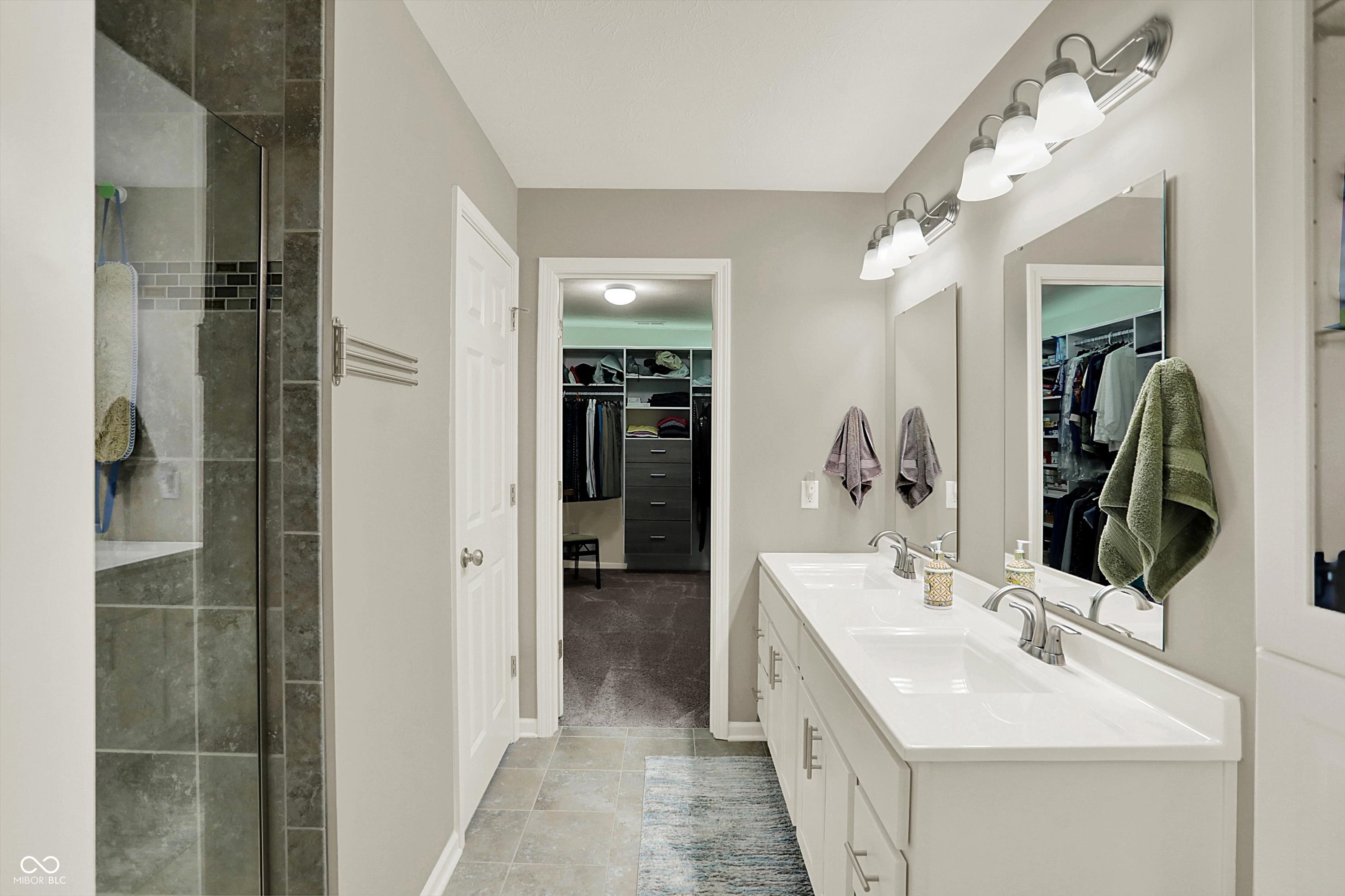 Noblesville, Indiana, 46060, United States, 5 Bedrooms Bedrooms, ,3 BathroomsBathrooms,Residential,For Sale,1974054