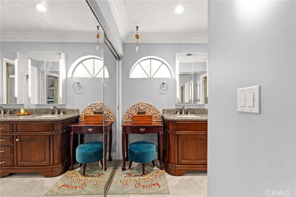 Costa Mesa, California, 92626, United States, 2 Bedrooms Bedrooms, ,2 BathroomsBathrooms,Residential,For Sale,1928708