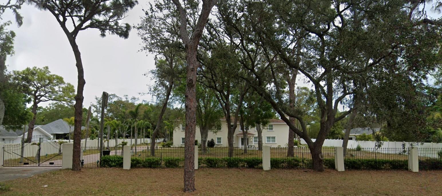 Seminole, Florida, 33776, United States, 4 Bedrooms Bedrooms, ,5 BathroomsBathrooms,Residential,For Sale,1975839