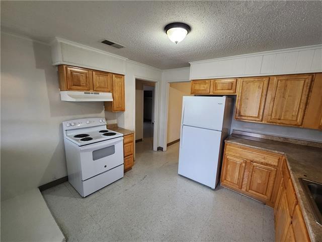 Belle Chasse, Louisiana, 70037, United States, 12 Bedrooms Bedrooms, ,4 BathroomsBathrooms,Residential,For Sale,1908908