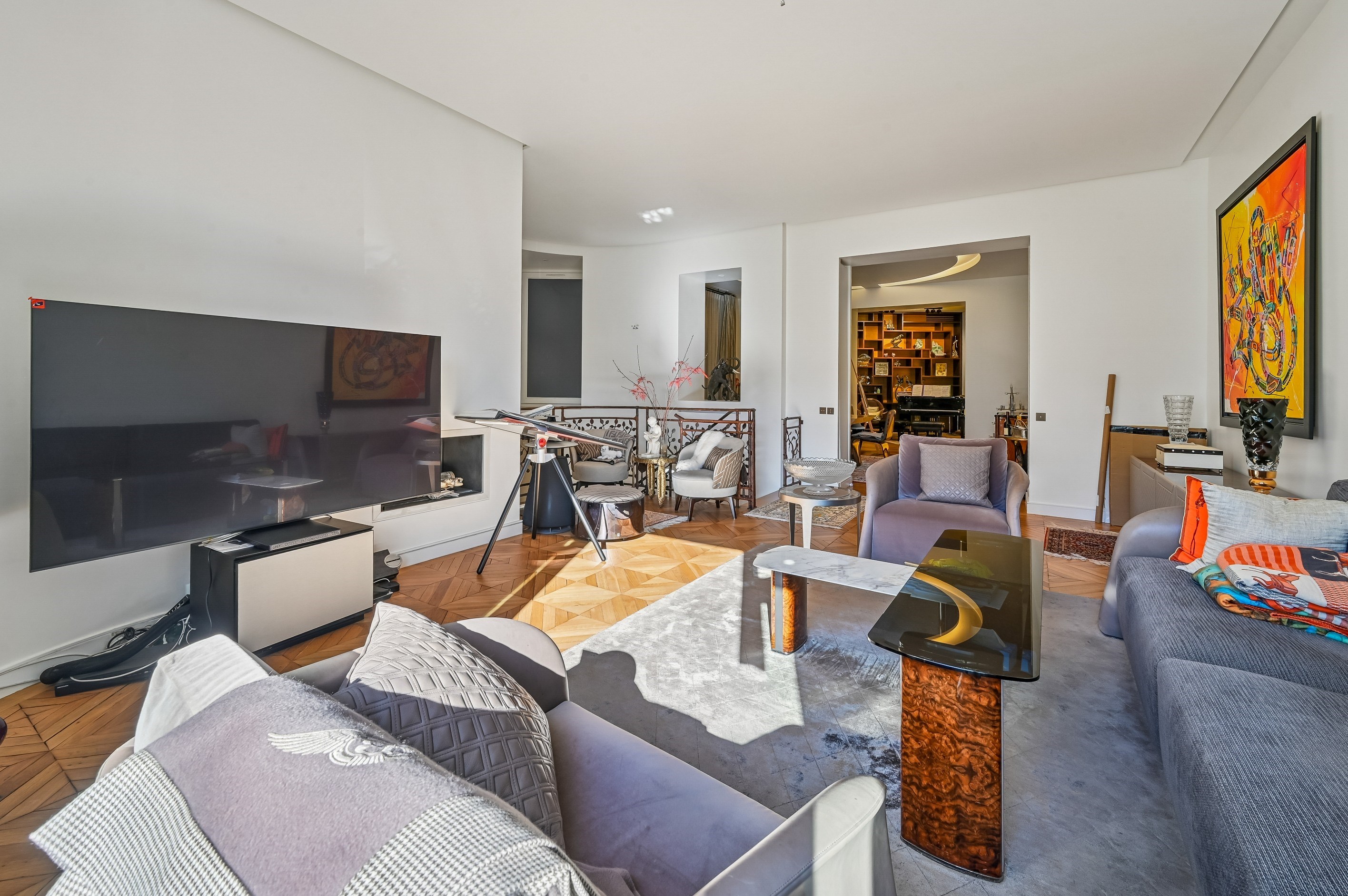  Avenue Foch — Exceptional Duplex Designed by Pierre Yovanovitch with Landscaped… - 物件實景