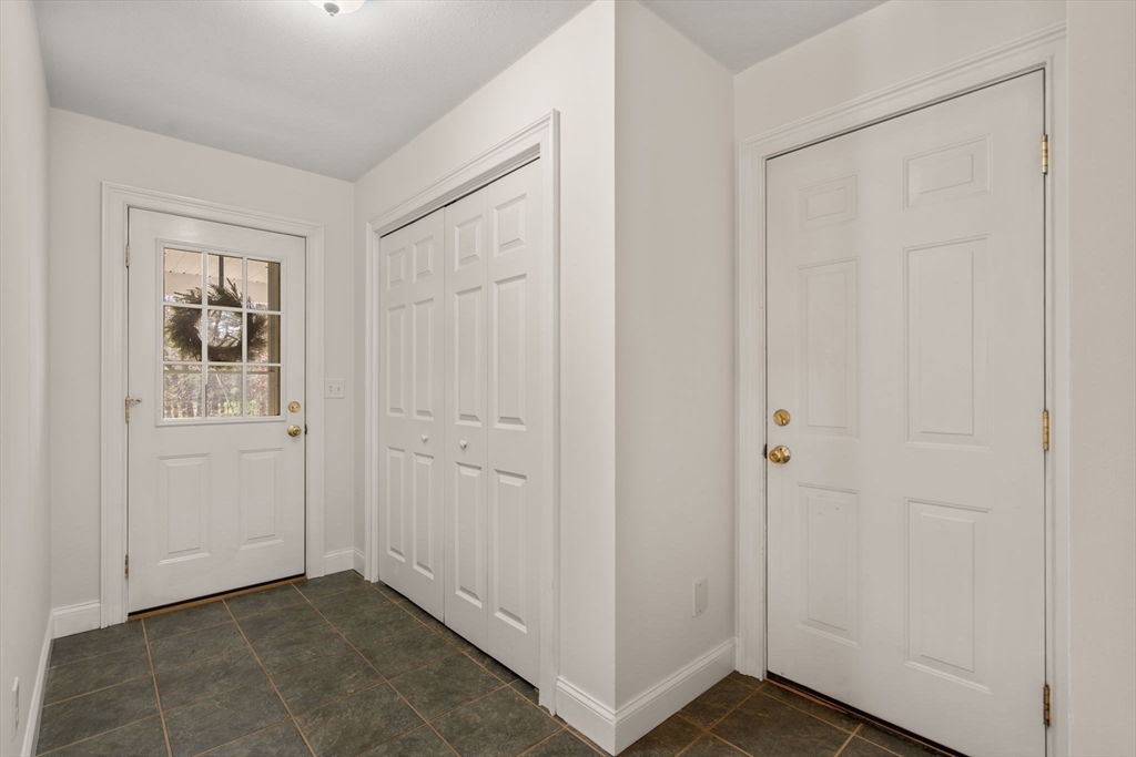 Westfield, Massachusetts, 01085, United States, 4 Bedrooms Bedrooms, ,3 BathroomsBathrooms,Residential,For Sale,1998160