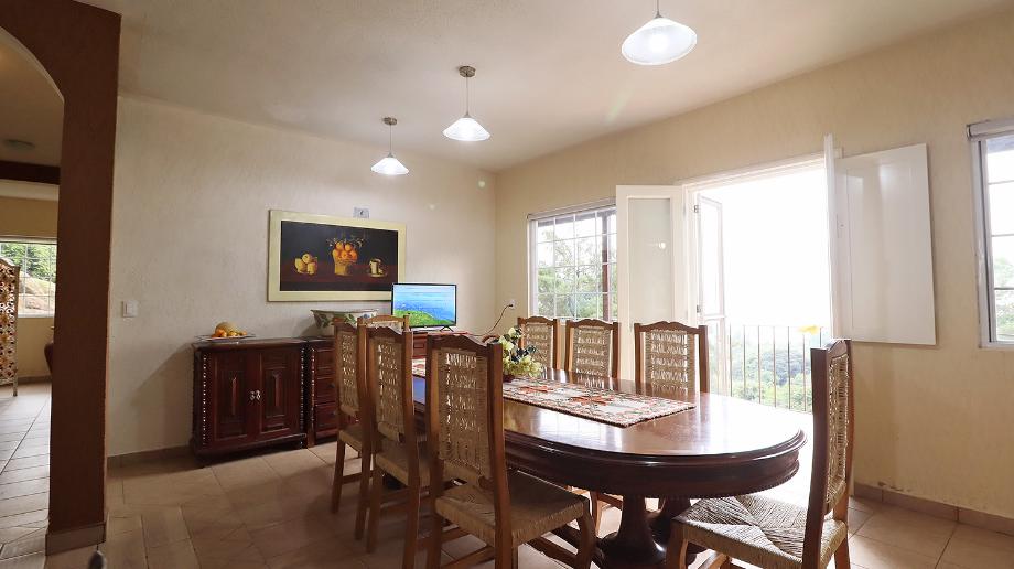 CARRETERA TZINTZUNTZAN - TAREIRO, Tzintzuntzan, Michoacán de Ocampo, 58440, Mexico, 4 Bedrooms Bedrooms, ,4 BathroomsBathrooms,Residential,For Sale,CARRETERA TZINTZUNTZAN - TAREIRO,1672064