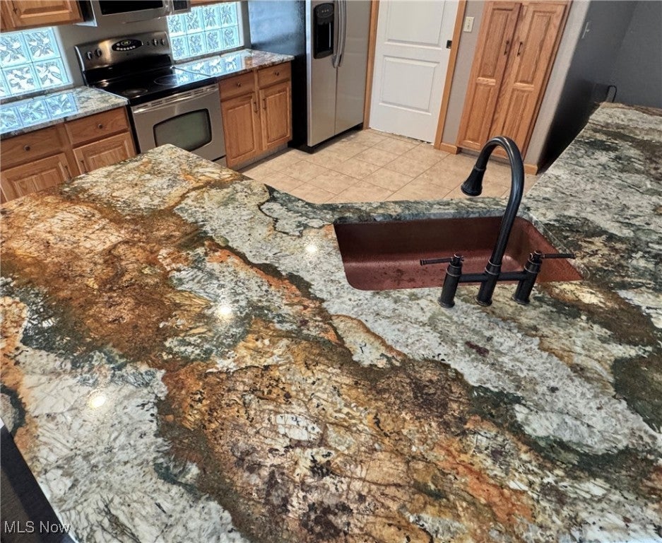 Canfield, Ohio, 44406, United States, 4 Bedrooms Bedrooms, ,3 BathroomsBathrooms,Residential,For Sale,2005733