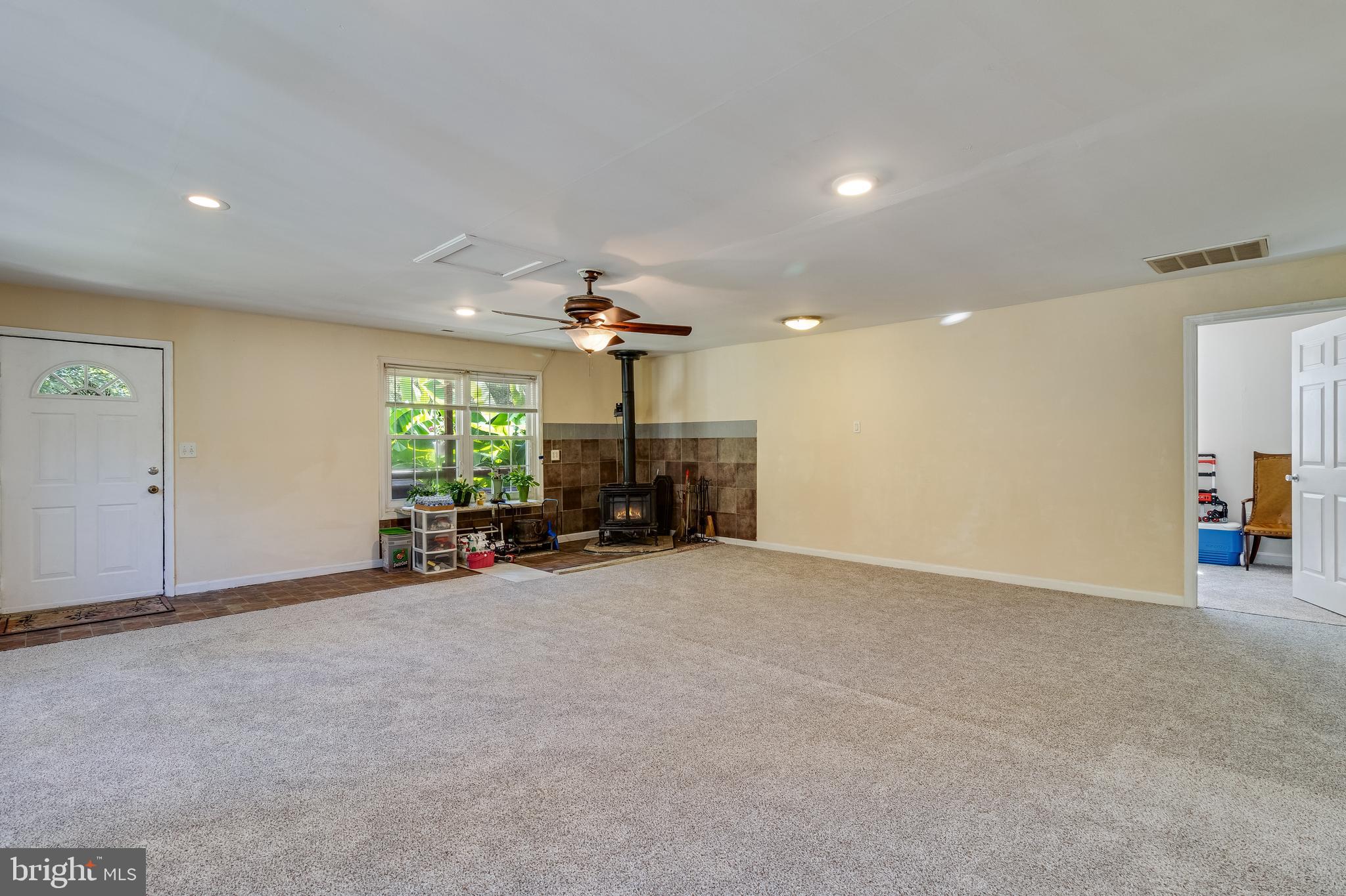 Hughesville, Maryland, 20637, United States, 3 Bedrooms Bedrooms, ,2 BathroomsBathrooms,Residential,For Sale,1937759