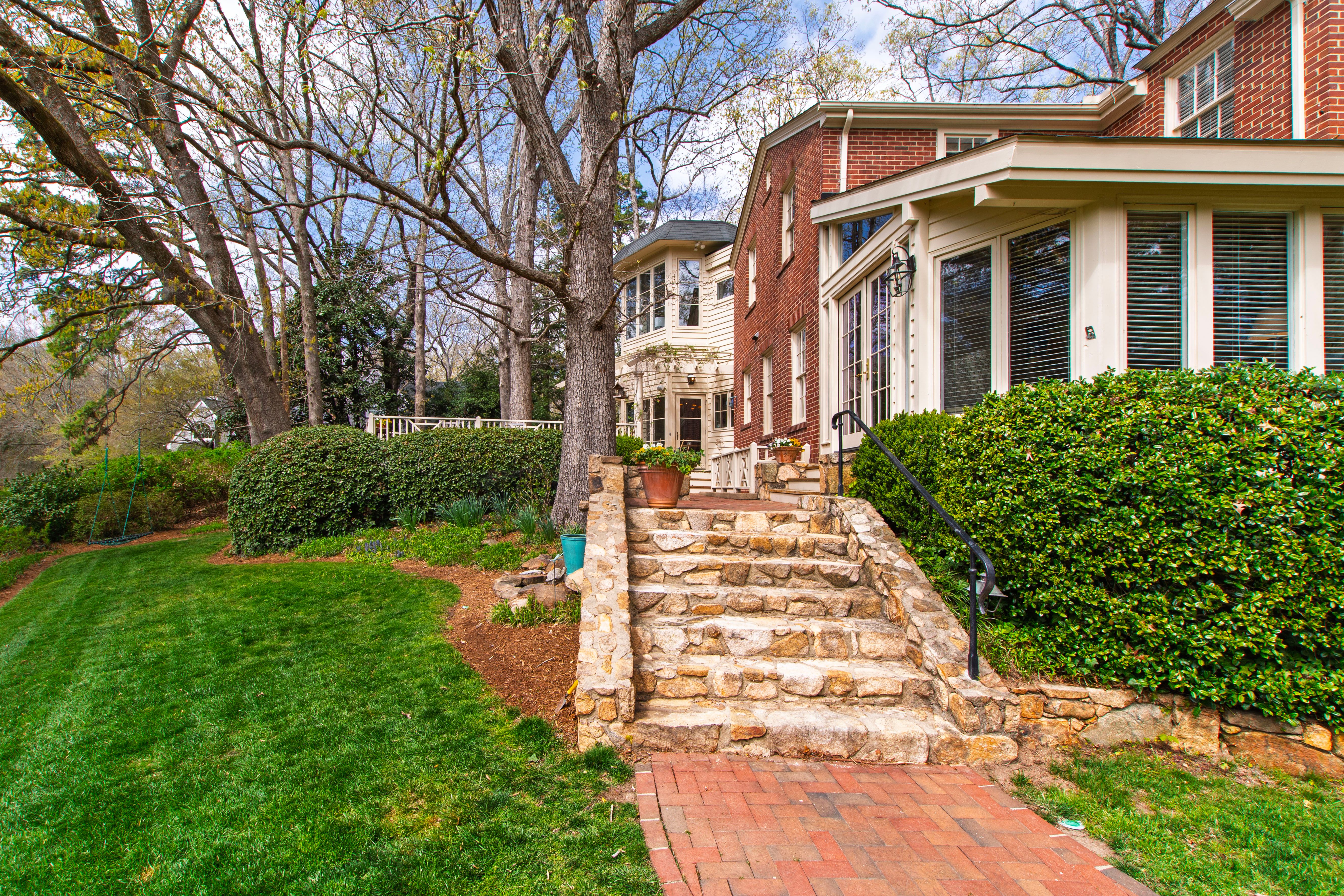  223 Hillcrest Circle, Chapel Hill, NC 27514 - 物件實景