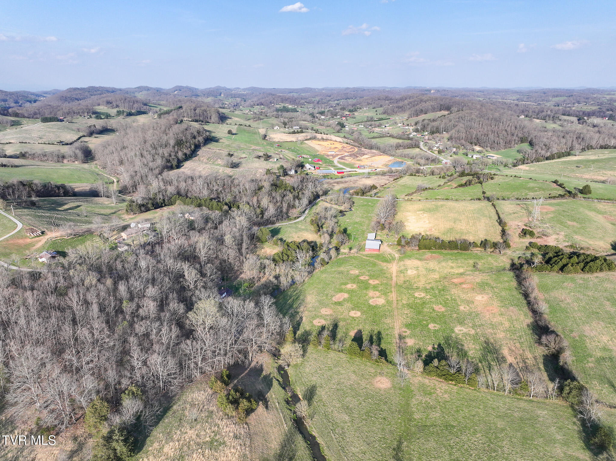 Chuckey, Tennessee, 37641, United States, 2 Bedrooms Bedrooms, ,1 BathroomBathrooms,Residential,For Sale,2031681