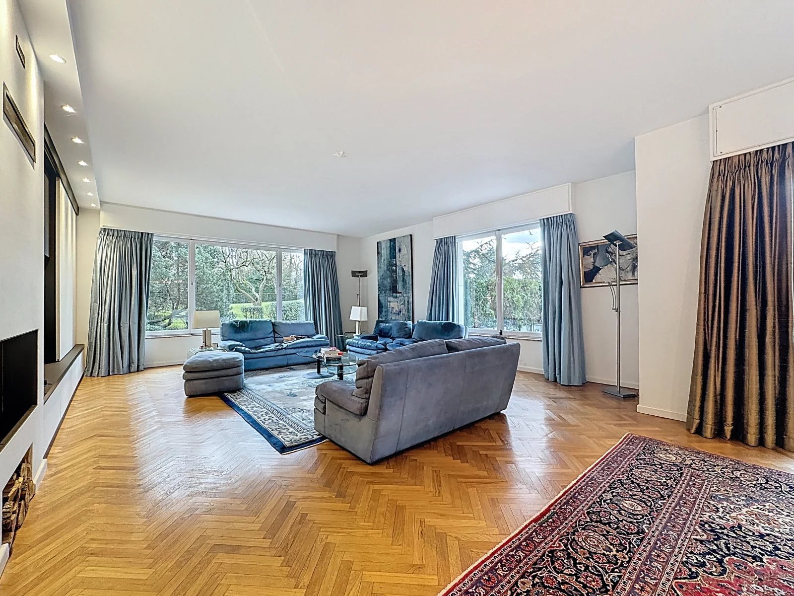 Uccle, 1180, BE, 3 Bedrooms Bedrooms, ,2 BathroomsBathrooms,Residential,For Sale,1995617