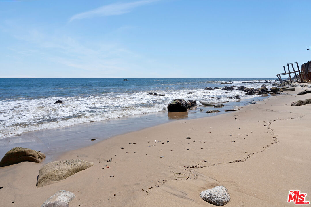 Malibu, California, 90265, United States, 3 Bedrooms Bedrooms, ,3 BathroomsBathrooms,Residential,For Sale,2002033