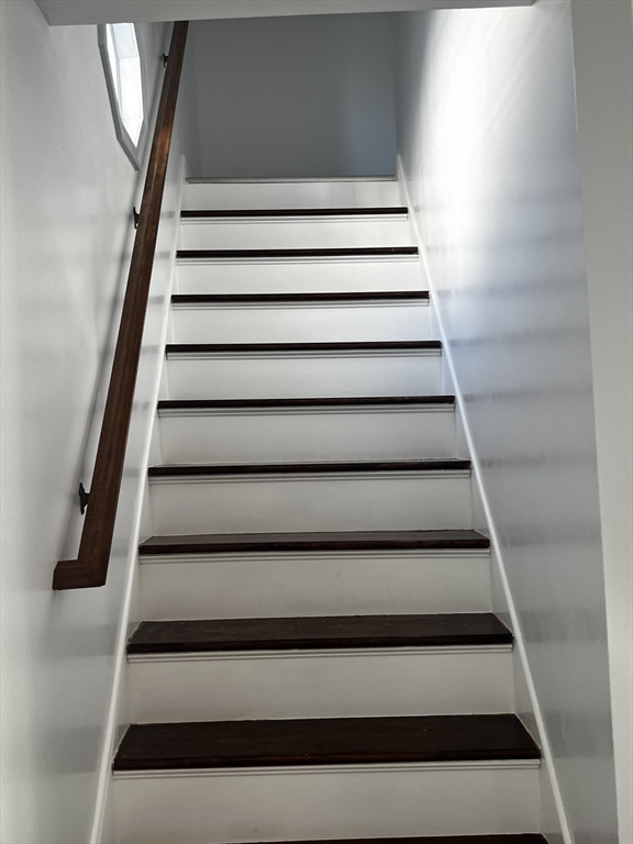 Lynn, Massachusetts, 01905, United States, 2 Bedrooms Bedrooms, ,2 BathroomsBathrooms,Residential,For Sale,1972732