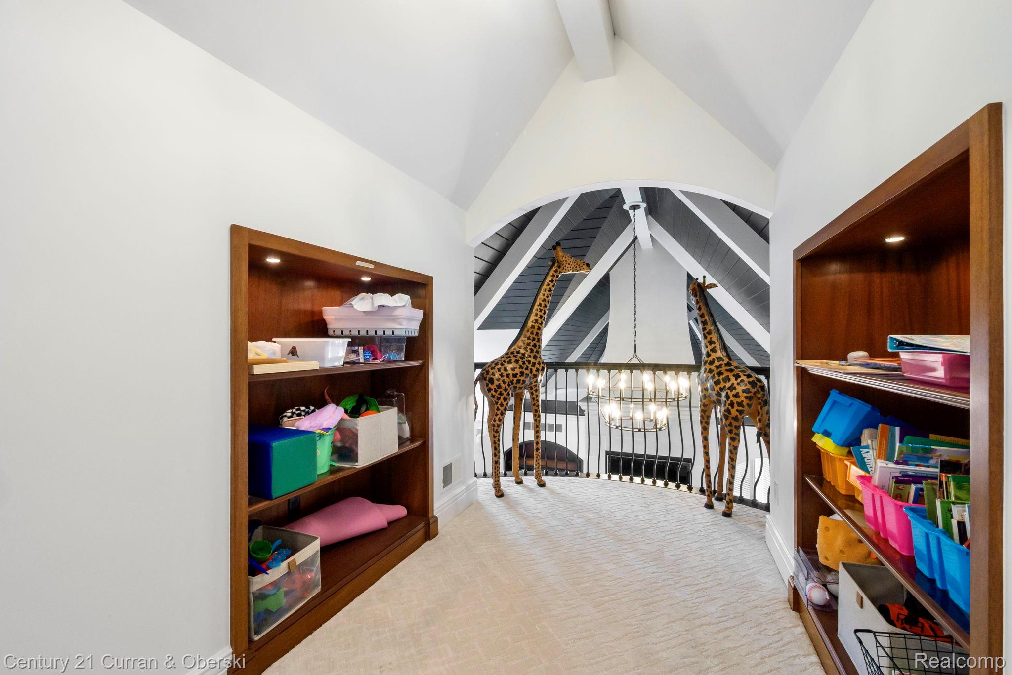 South Lyon, Michigan, 48178, United States, 6 Bedrooms Bedrooms, ,8 BathroomsBathrooms,Residential,For Sale,2008135