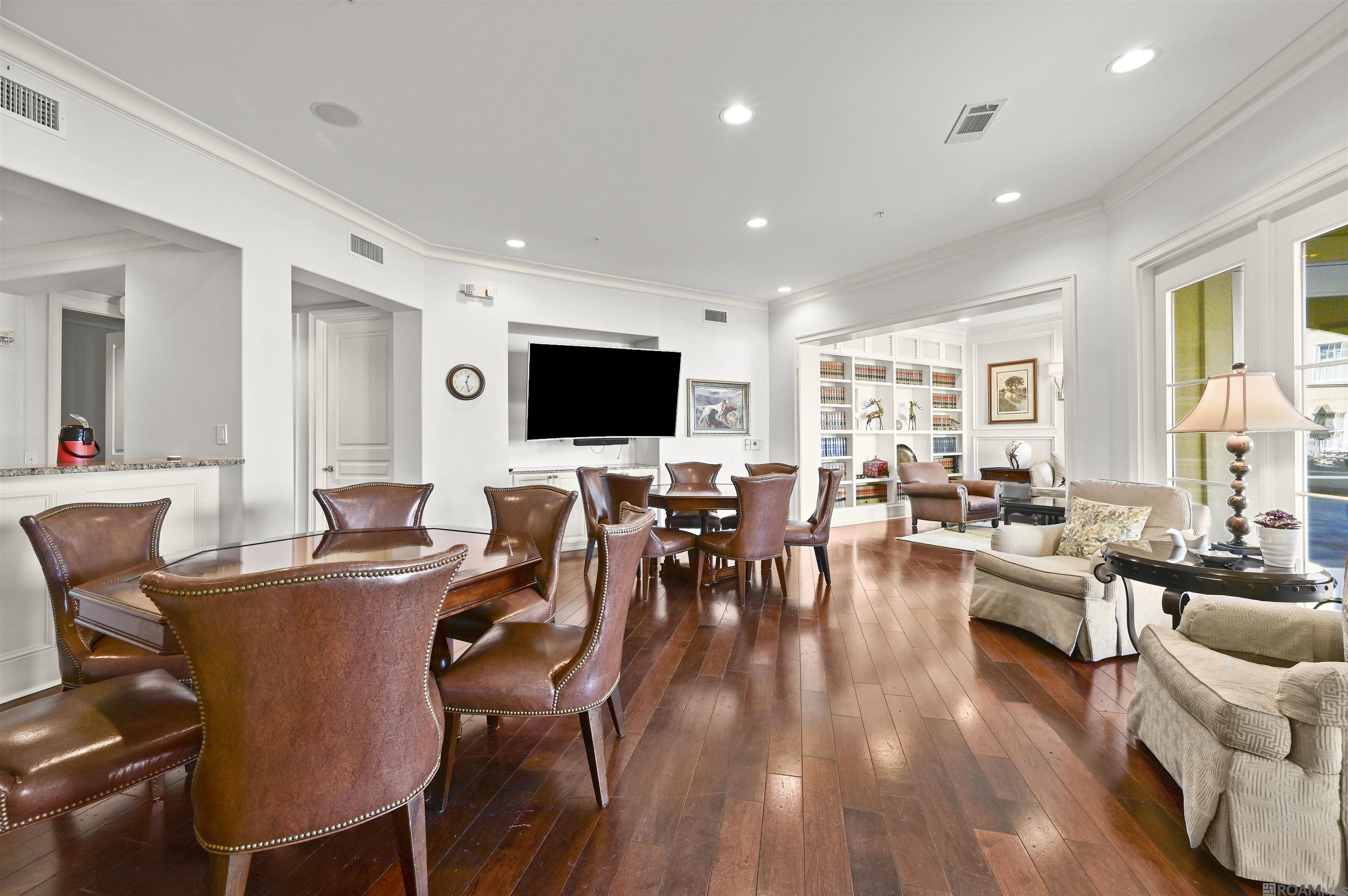 Baton Rouge, Louisiana, 70808, United States, 3 Bedrooms Bedrooms, ,2 BathroomsBathrooms,Residential,For Sale,1980847