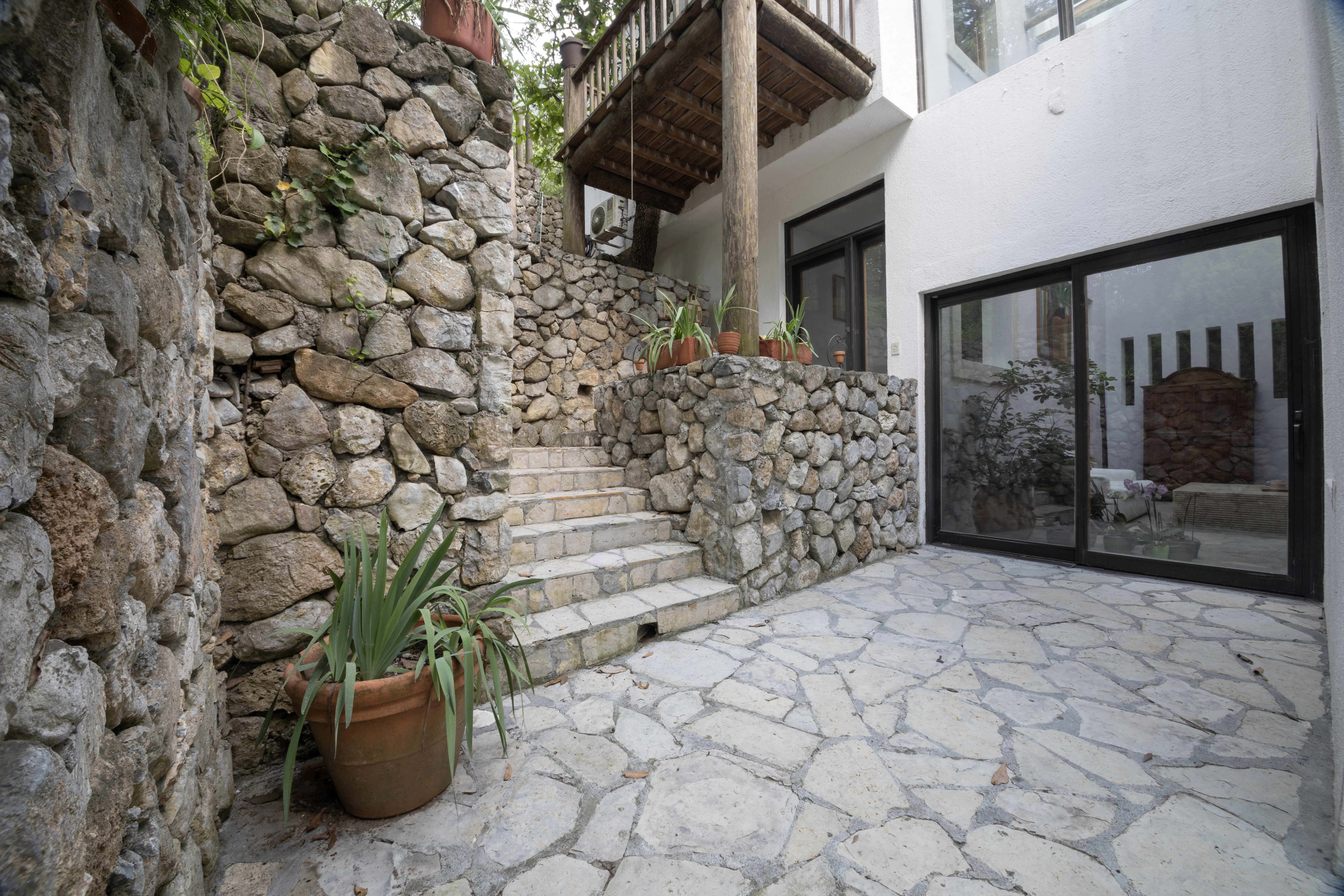  Architectural Residence with Private Gardens and Terraces - 物件實景