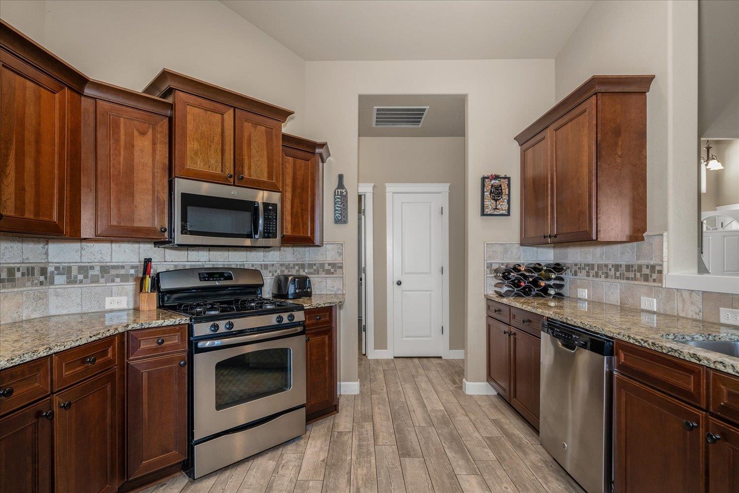 Liberty Lake, Washington, 99019, United States, 4 Bedrooms Bedrooms, ,2 BathroomsBathrooms,Residential,For Sale,1856112