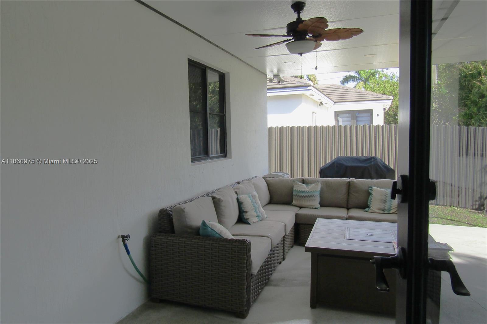 Miami, Florida, 33157, United States, 4 Bedrooms Bedrooms, ,3 BathroomsBathrooms,Residential,For Sale,1939963