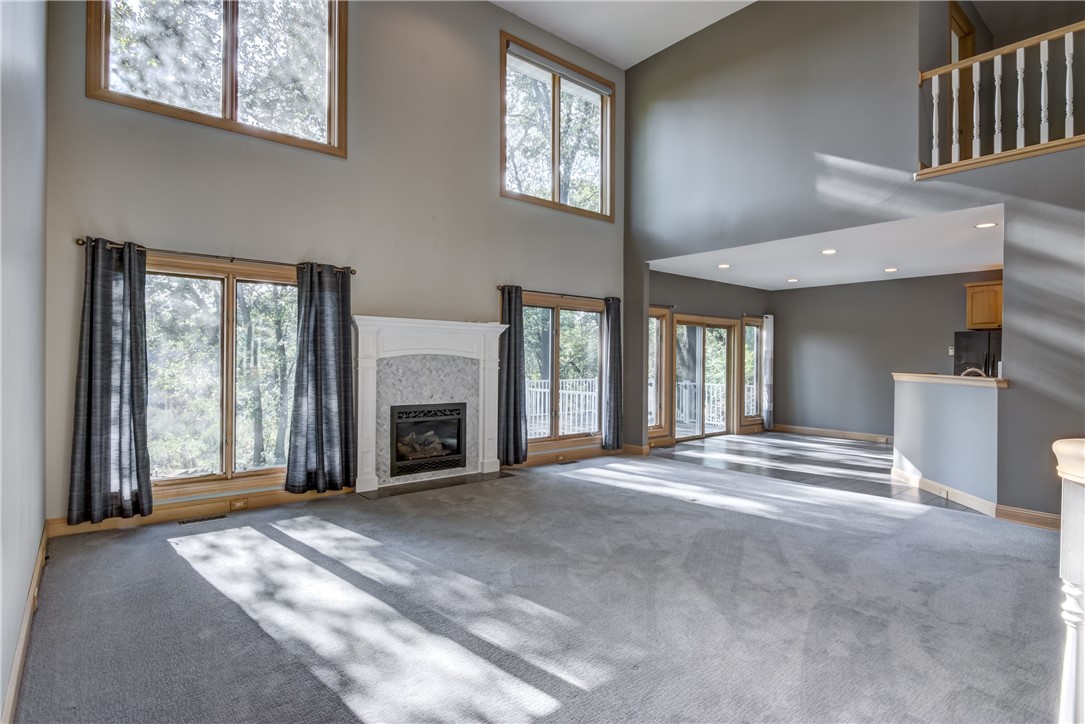 Eau Claire, Wisconsin, 54701, United States, 5 Bedrooms Bedrooms, ,4 BathroomsBathrooms,Residential,For Sale,1976179