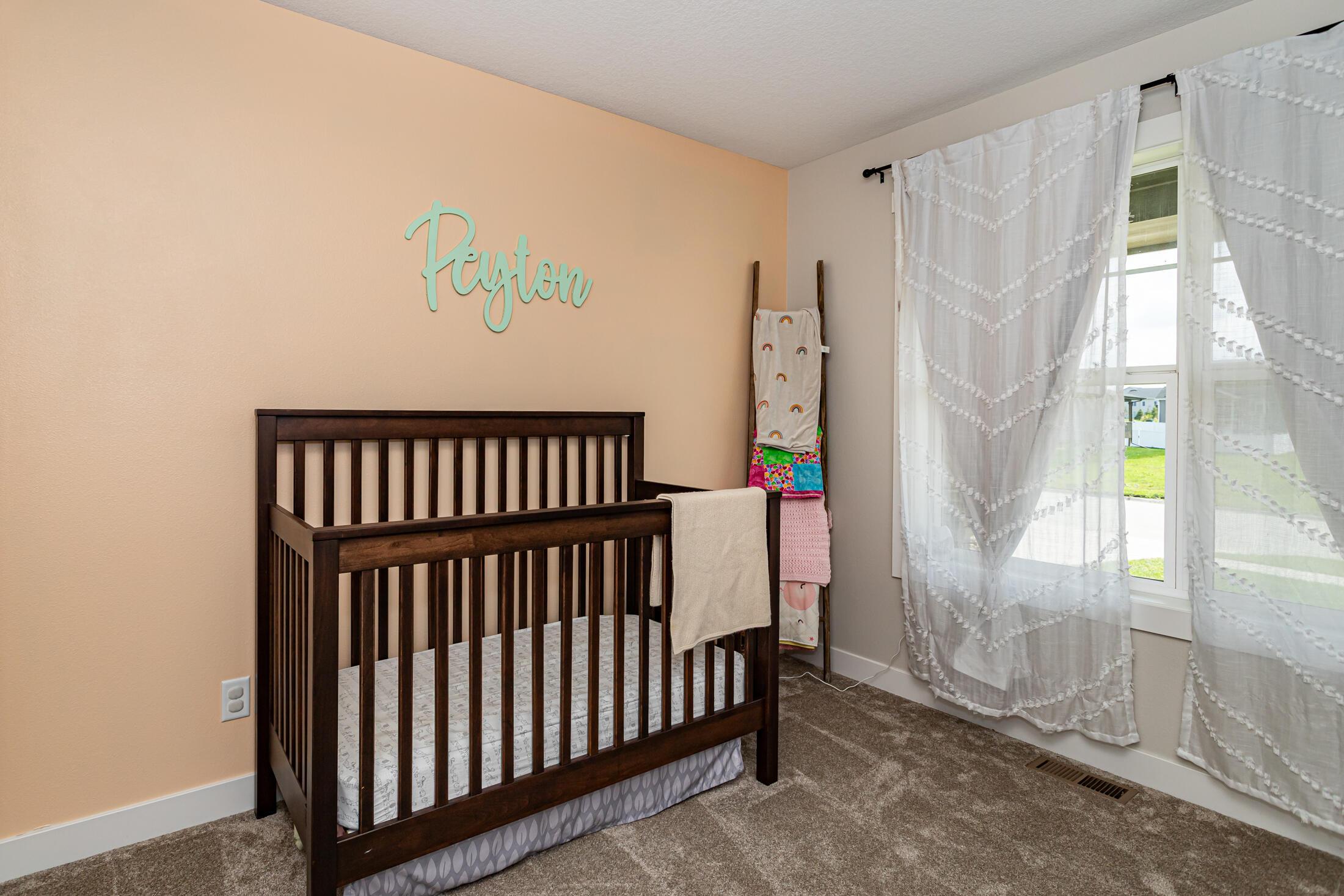 Huxley, Iowa, 50124, United States, 4 Bedrooms Bedrooms, ,3 BathroomsBathrooms,Residential,For Sale,1980577