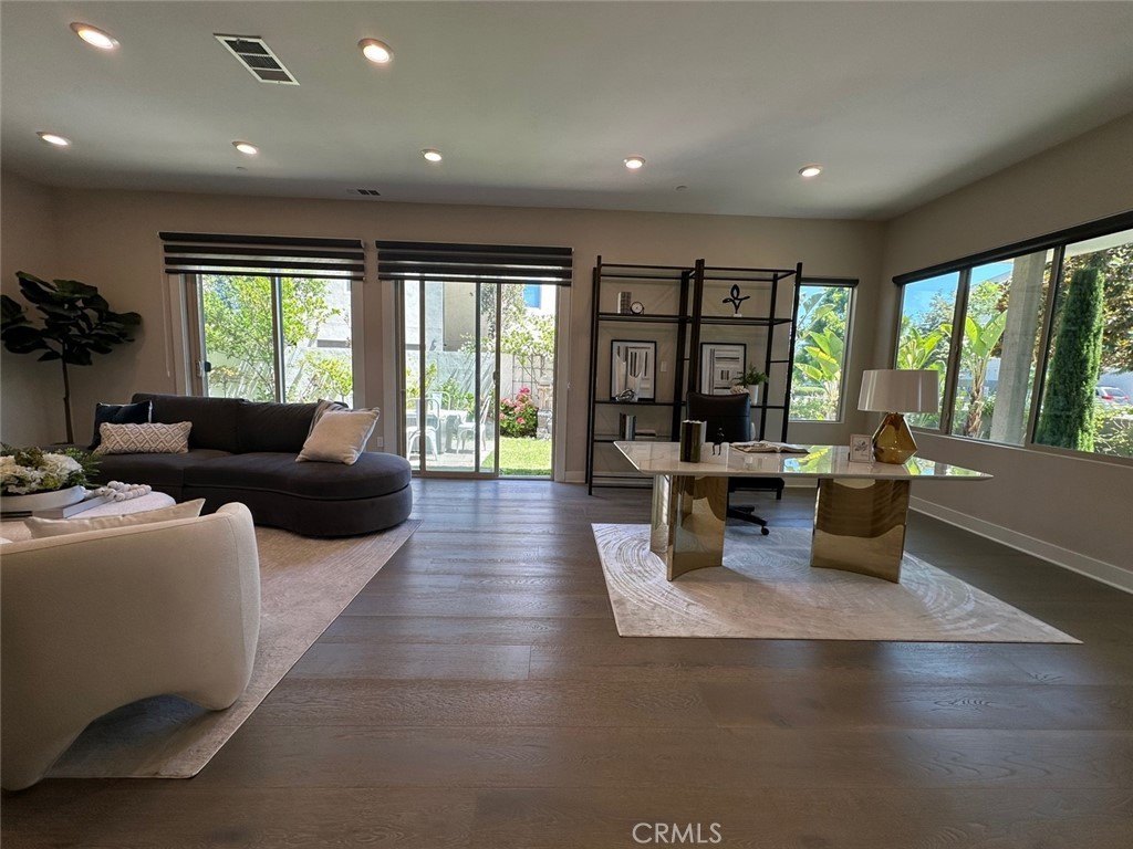 Irvine, California, 92618, United States, 3 Bedrooms Bedrooms, ,4 BathroomsBathrooms,Residential,For Sale,1987840