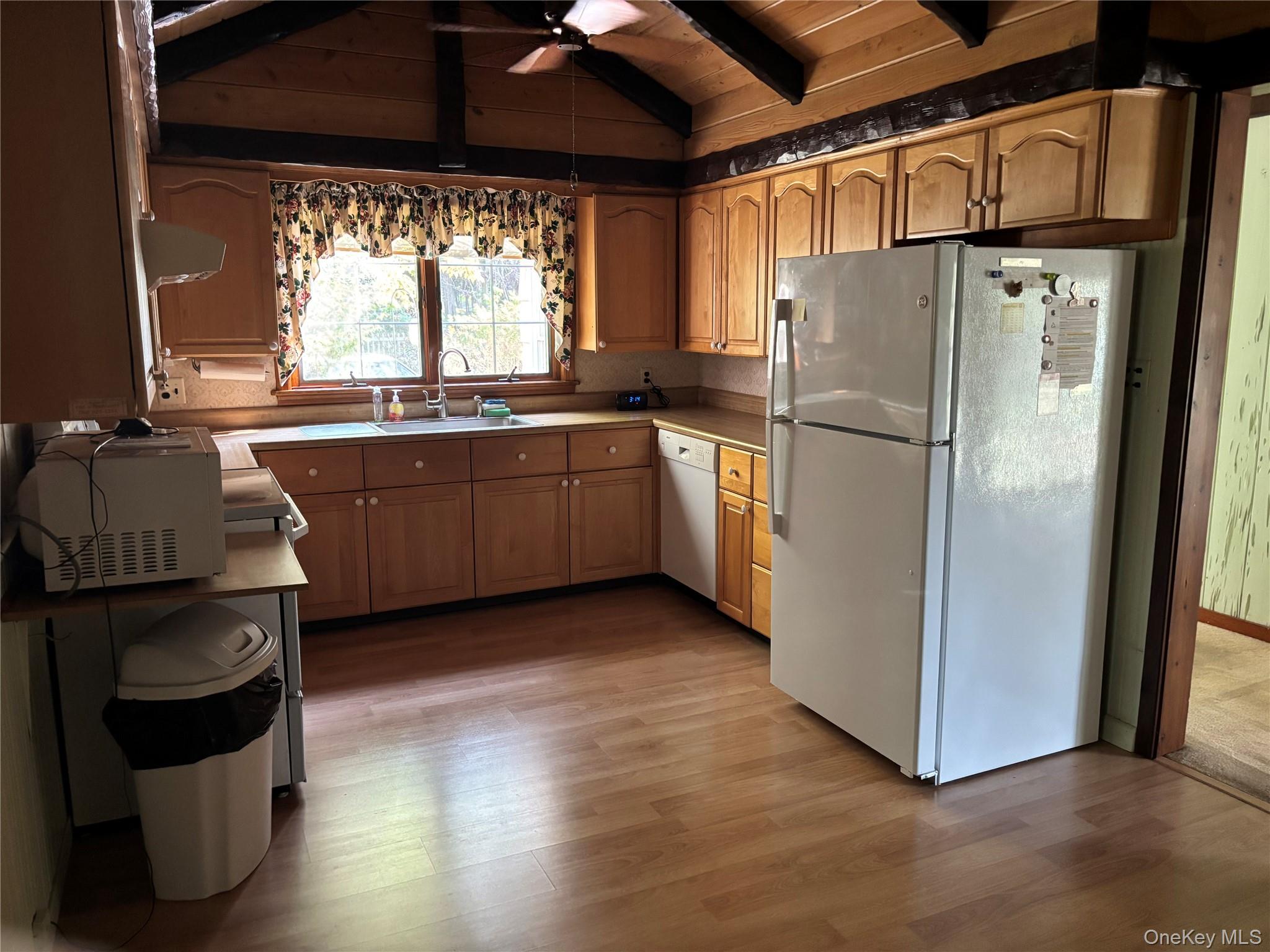 Wading River, New York, 11792, United States, 4 Bedrooms Bedrooms, ,2 BathroomsBathrooms,Residential,For Sale,1941078
