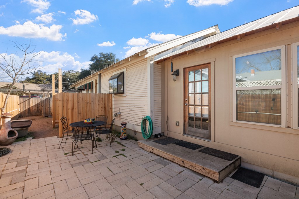 Fredericksburg, Texas, 78624, United States, 2 Bedrooms Bedrooms, ,2 BathroomsBathrooms,Residential,For Sale,1980803